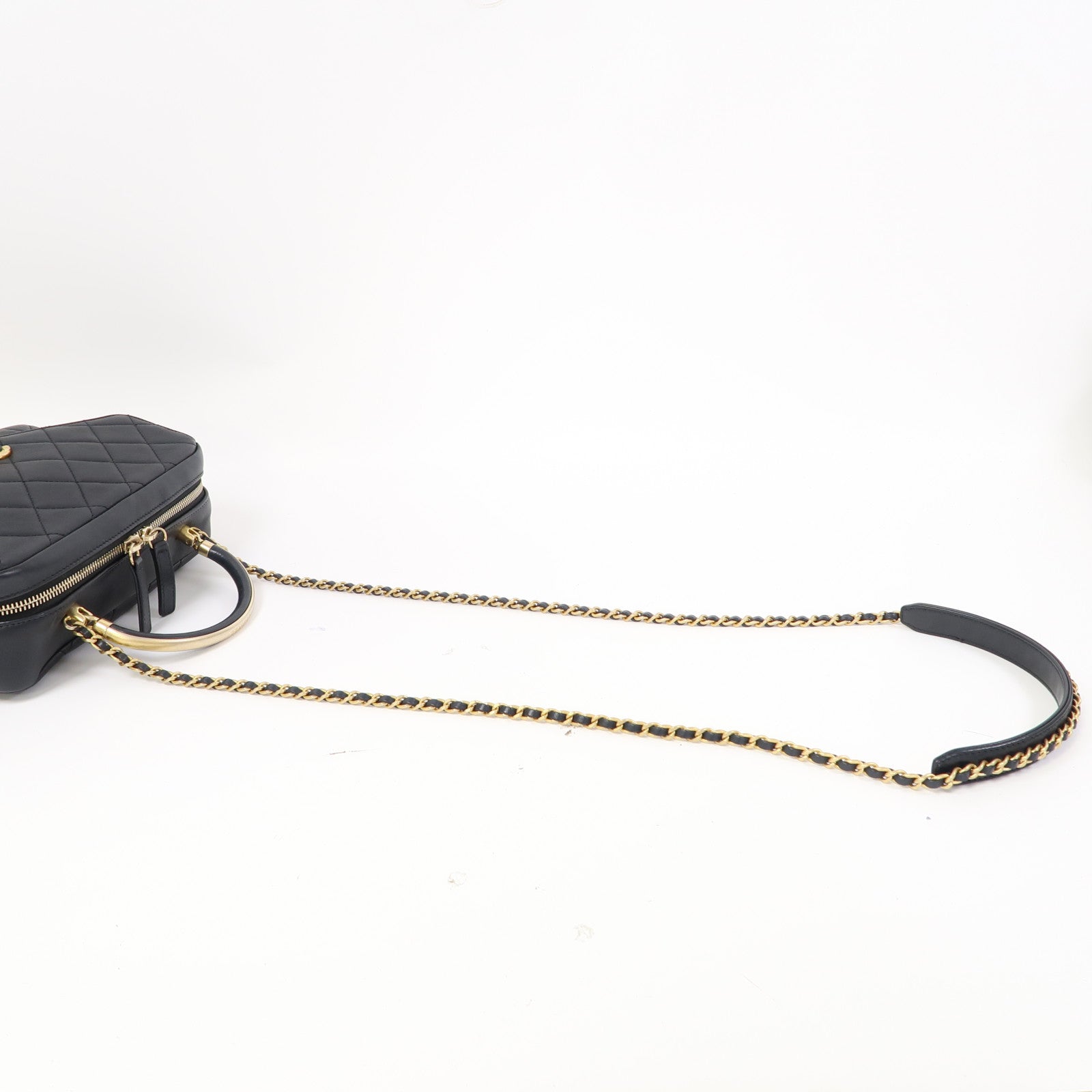 CHANEL 菱格牛皮皮革Chain Shoulder金扣手挽肩背兩用袋黑色