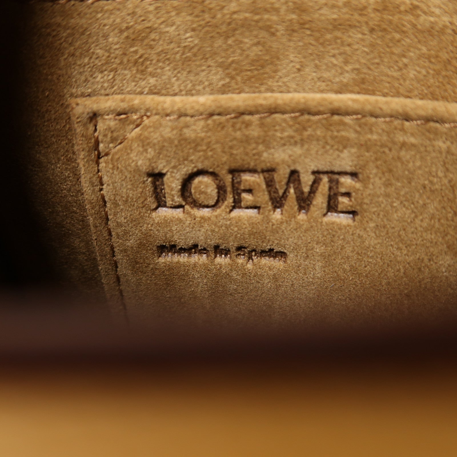 LOEWE 牛皮皮革Gate金扣肩背袋