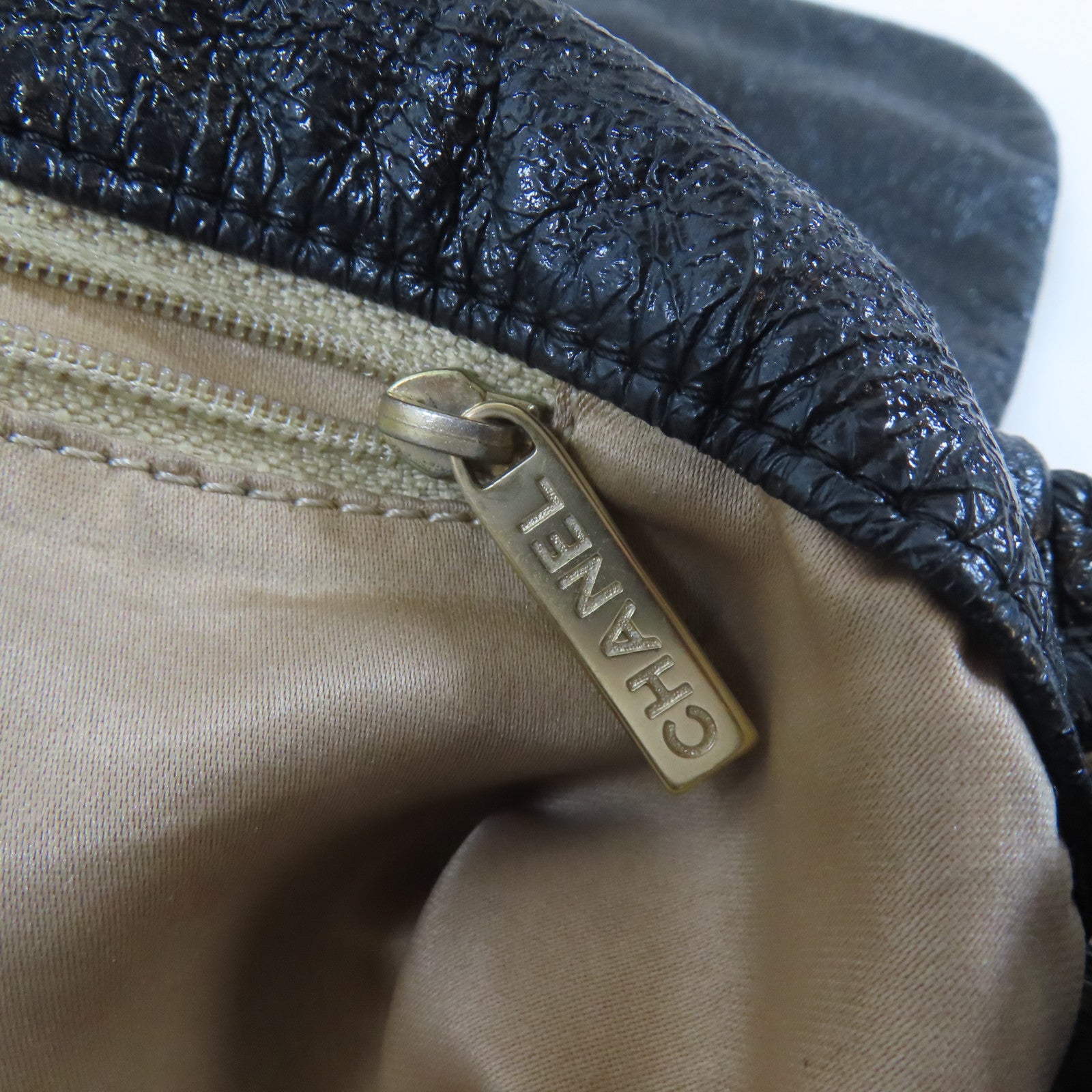 CHANEL 漆皮皮革Chain Shoulder Bag金扣鏈帶肩背袋黑色