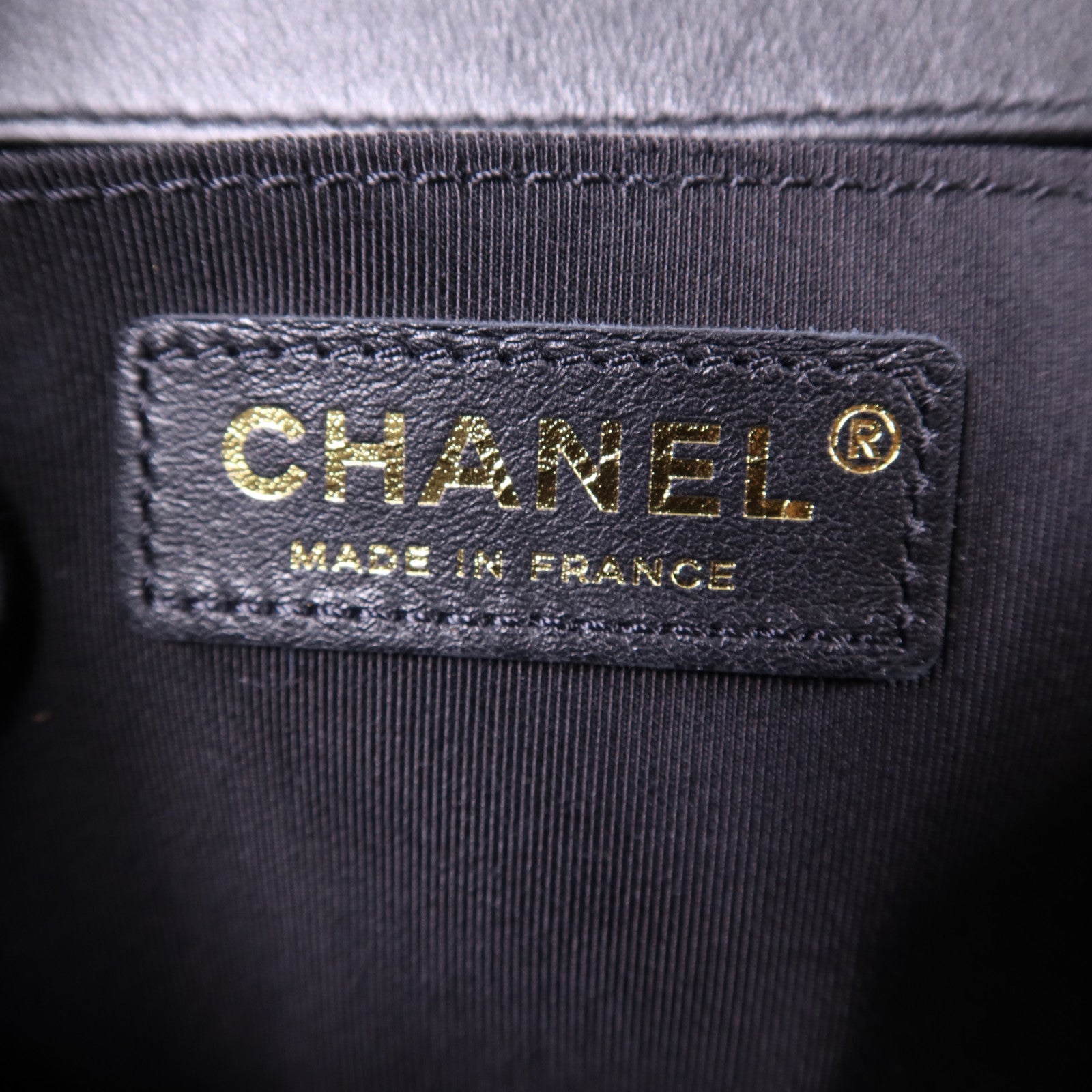 CHANEL 羊皮皮革Boy 25金扣鏈帶肩背袋