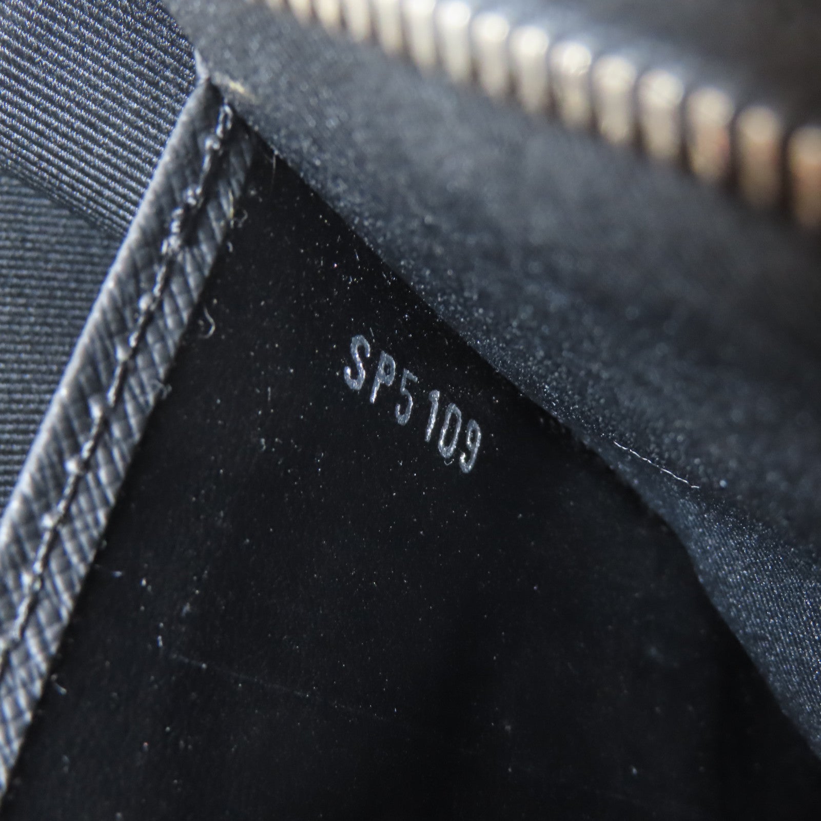 LOUIS VUITTON Damier Graphite Pochette Voyage銀扣手拿包黑色