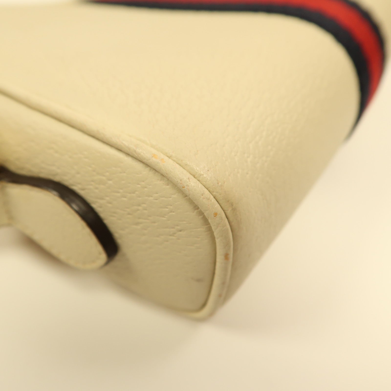 GUCCI 牛皮皮革Shoulder Bag金扣肩背袋白色