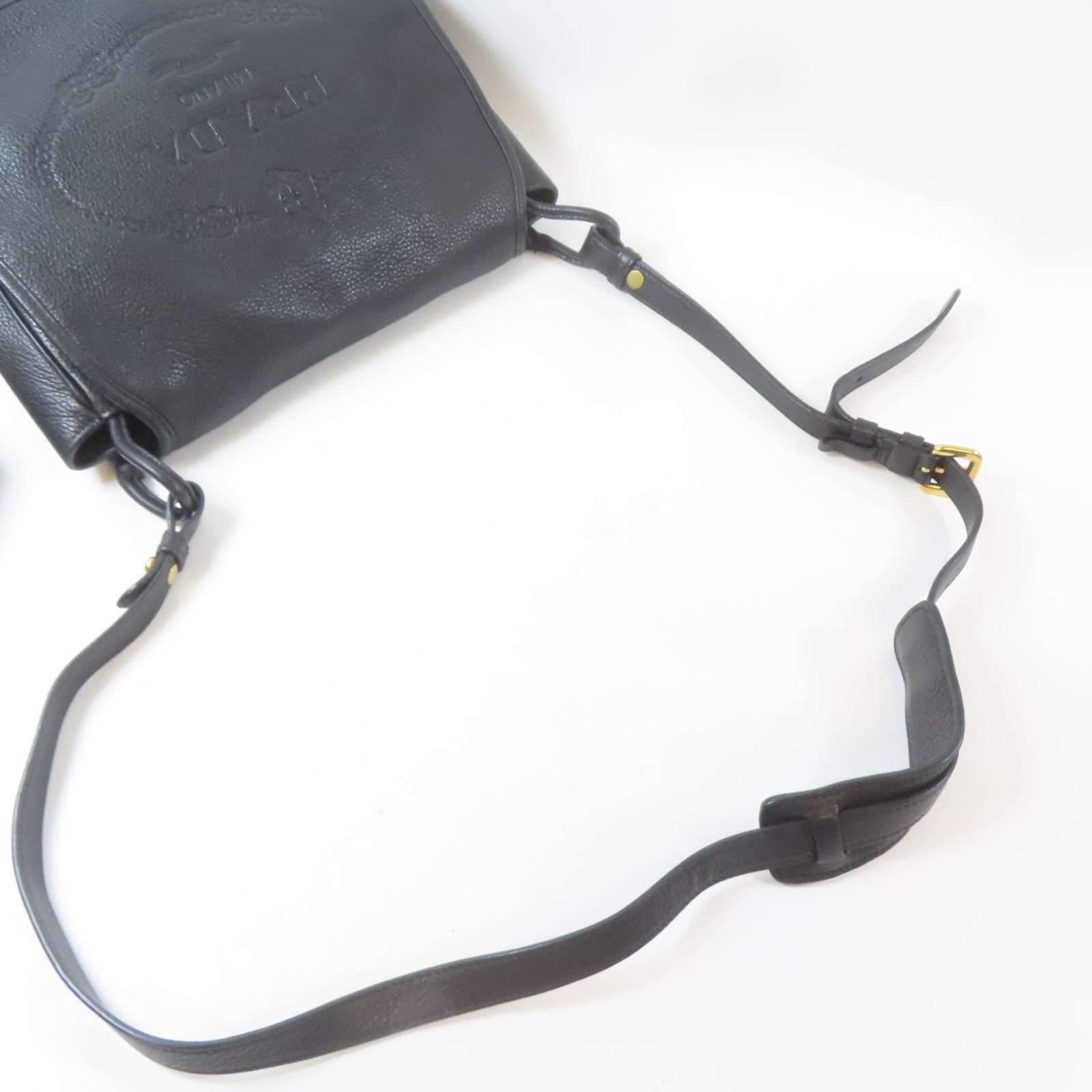 PRADA 牛皮皮革Shoulder Bag金扣肩背袋黑色