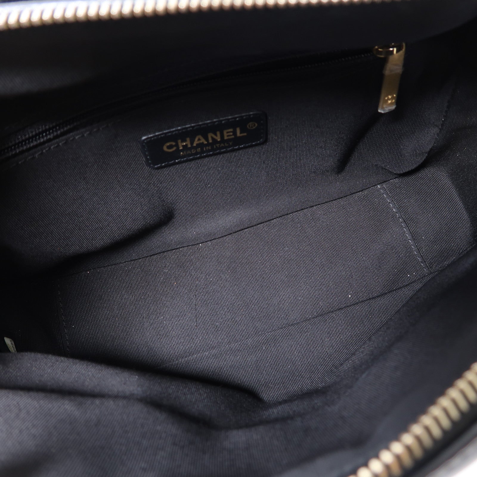CHANEL 菱格牛皮皮革Chain Shoulder金扣手挽肩背兩用袋黑色