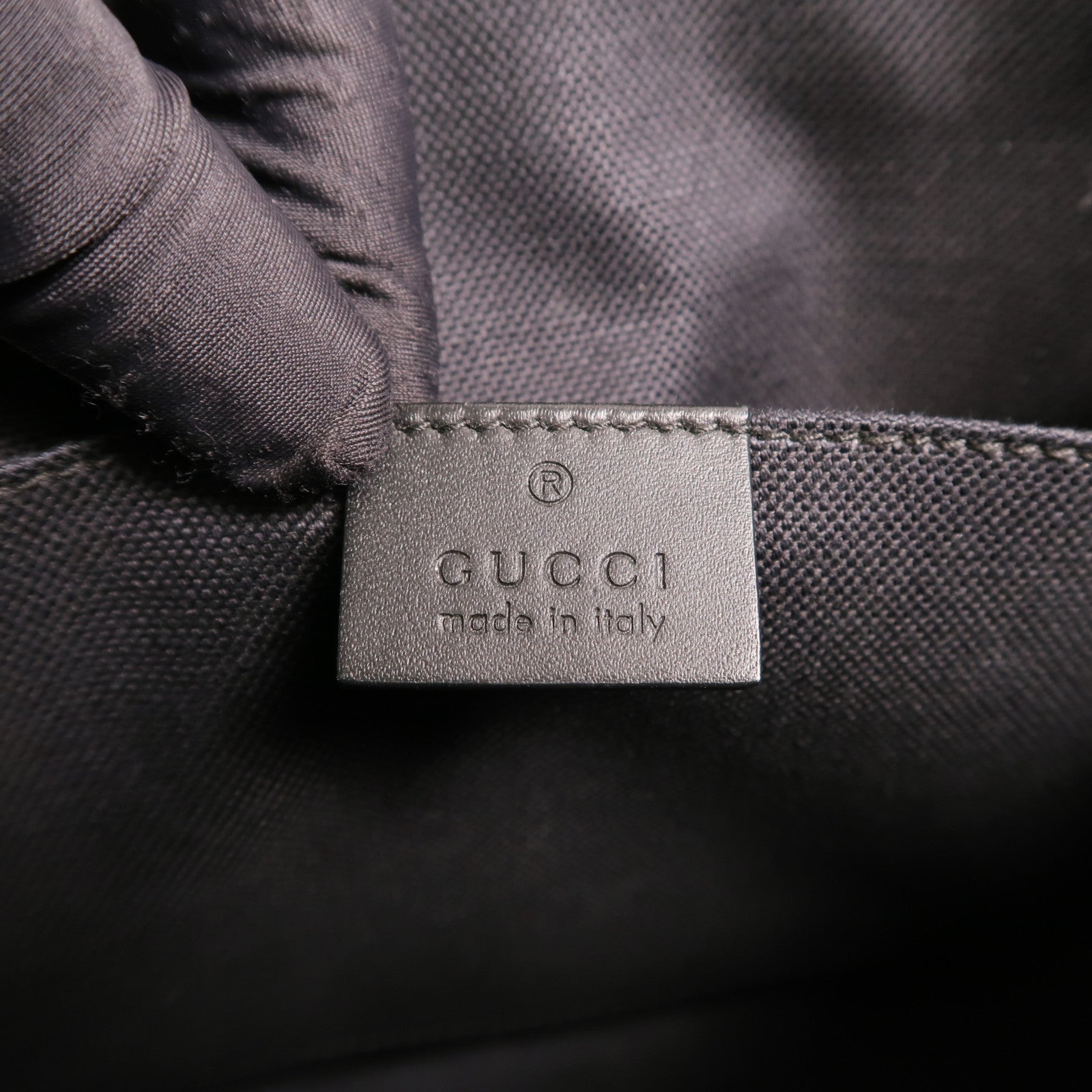 GUCCI GG帆布GG Supreme Web Pouch銀扣手拿包