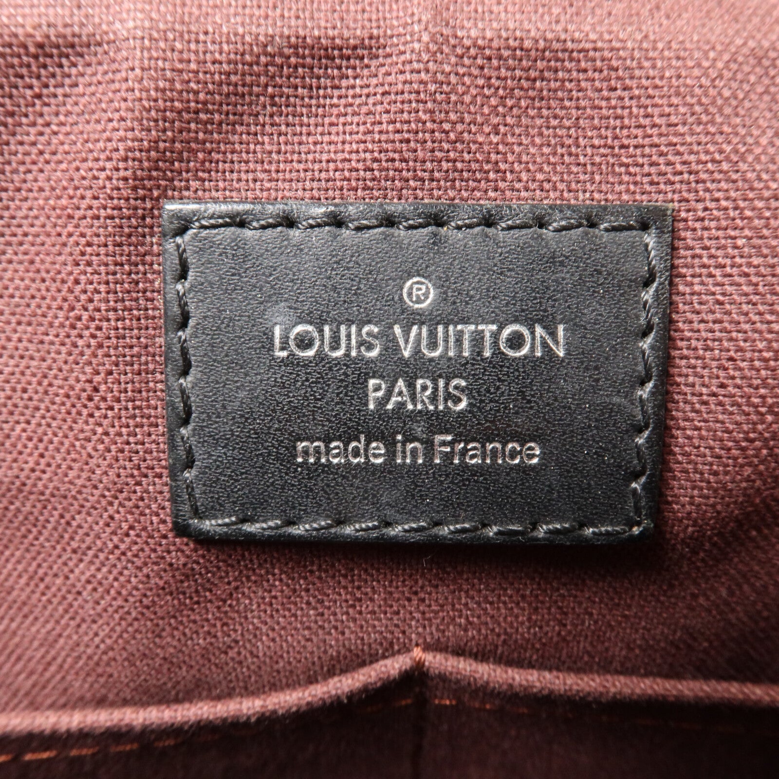LOUIS VUITTON Monogram District PM肩背袋