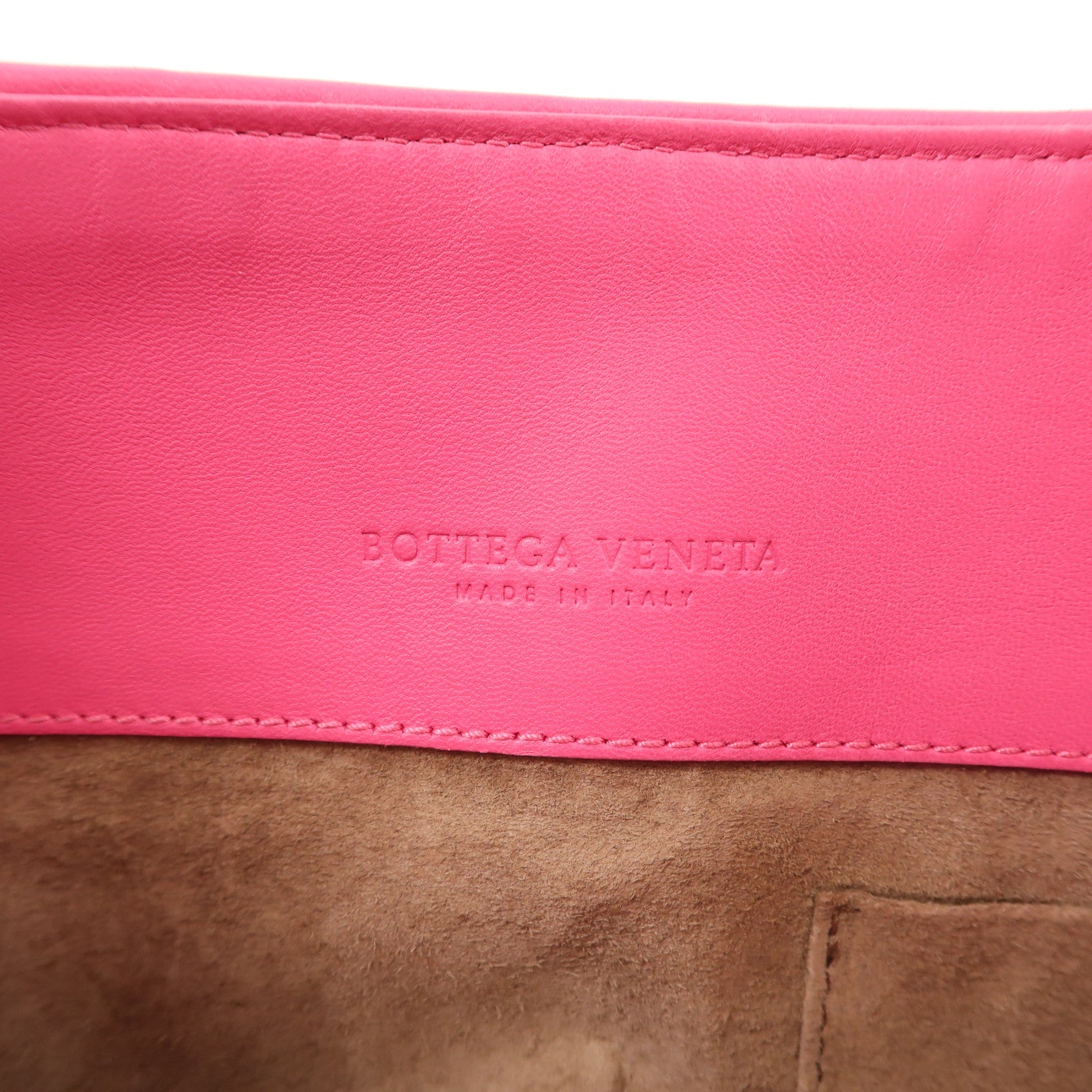 BOTTEGA VENETA 牛皮皮革Olimpia Medium黑扣鏈帶肩背袋