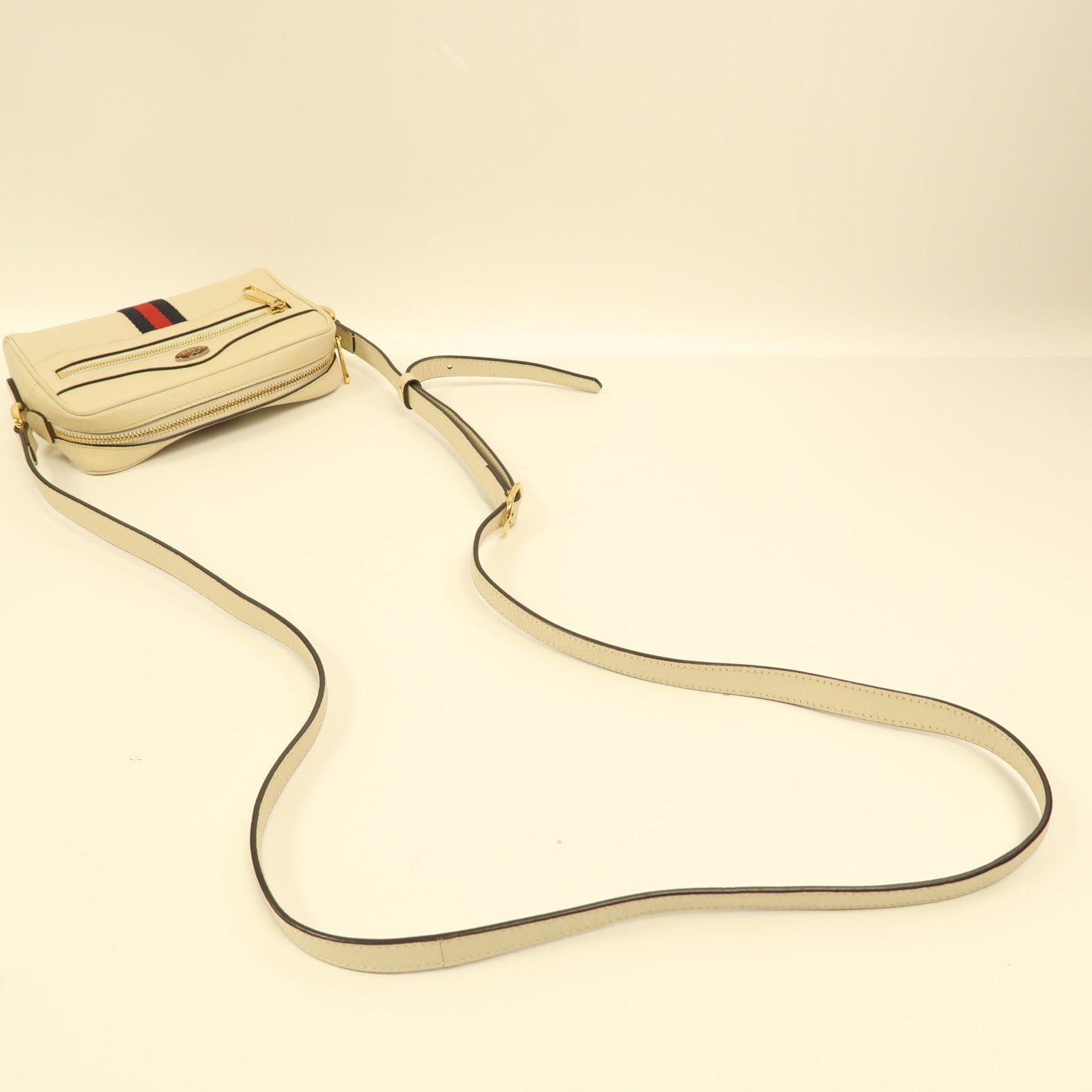 GUCCI 牛皮皮革Shoulder Bag金扣肩背袋白色