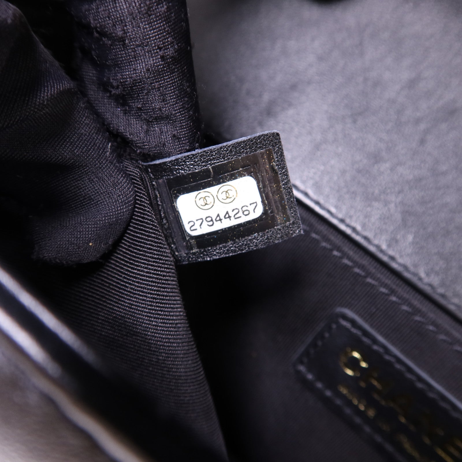 CHANEL 羊皮皮革Boy 25金扣鏈帶肩背袋