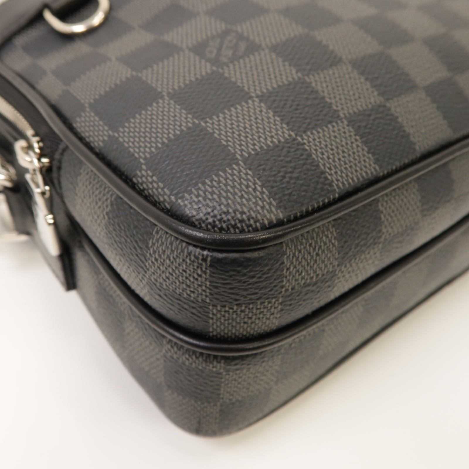 LOUIS VUITTON Damier Graphite Trocadero銀扣肩背袋黑色