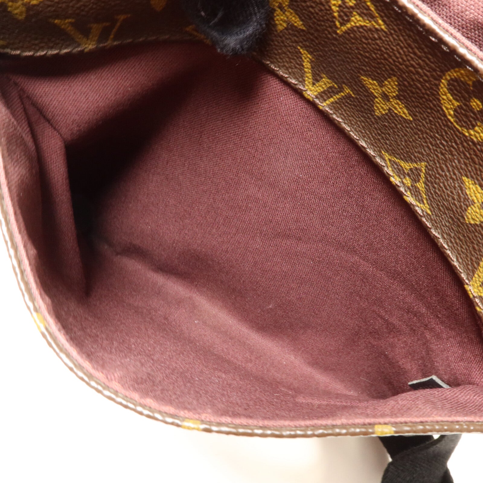 LOUIS VUITTON Monogram District PM肩背袋