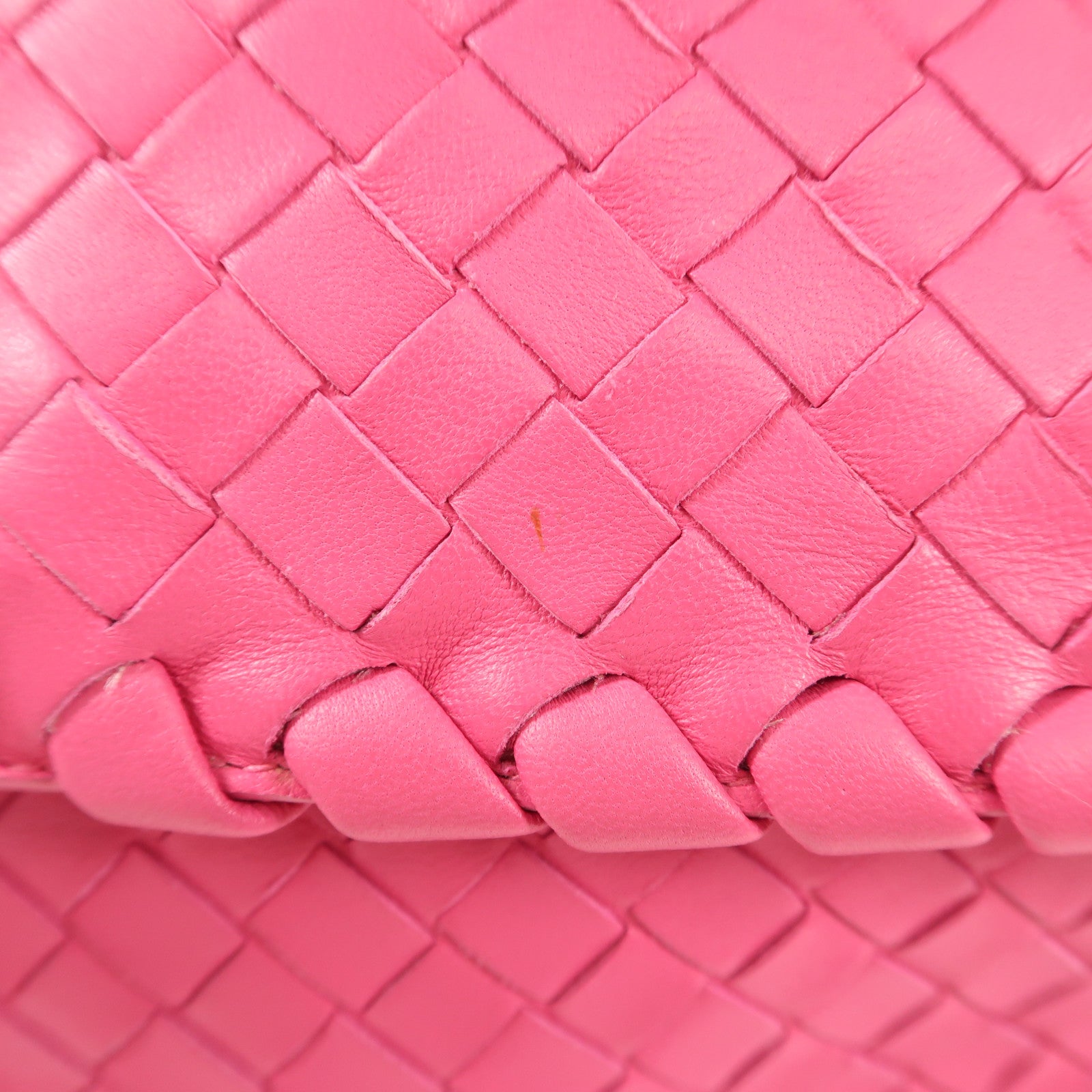 BOTTEGA VENETA 牛皮皮革Olimpia Medium黑扣鏈帶肩背袋