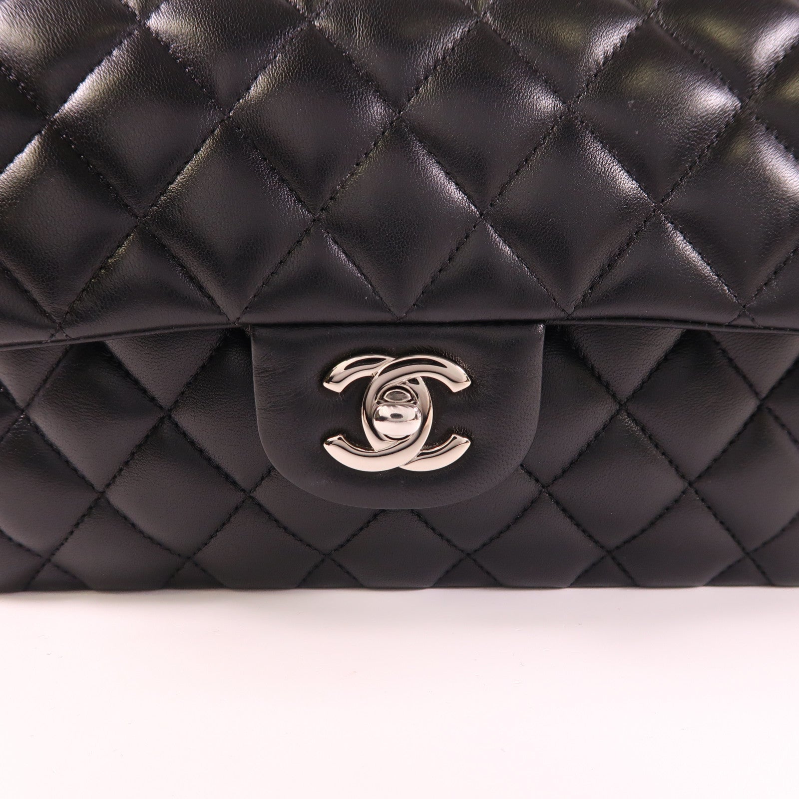 CHANEL 羊皮皮革Classic 23銀扣鏈帶肩背袋