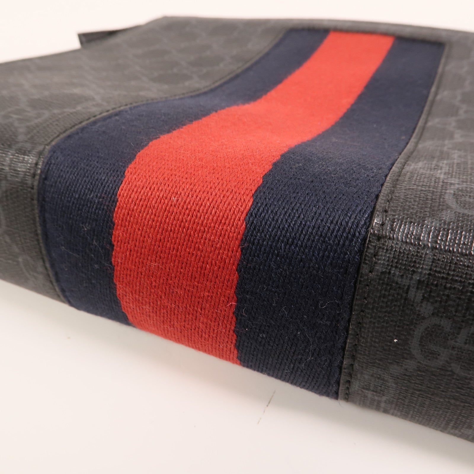 GUCCI GG帆布GG Supreme Web Pouch銀扣手拿包