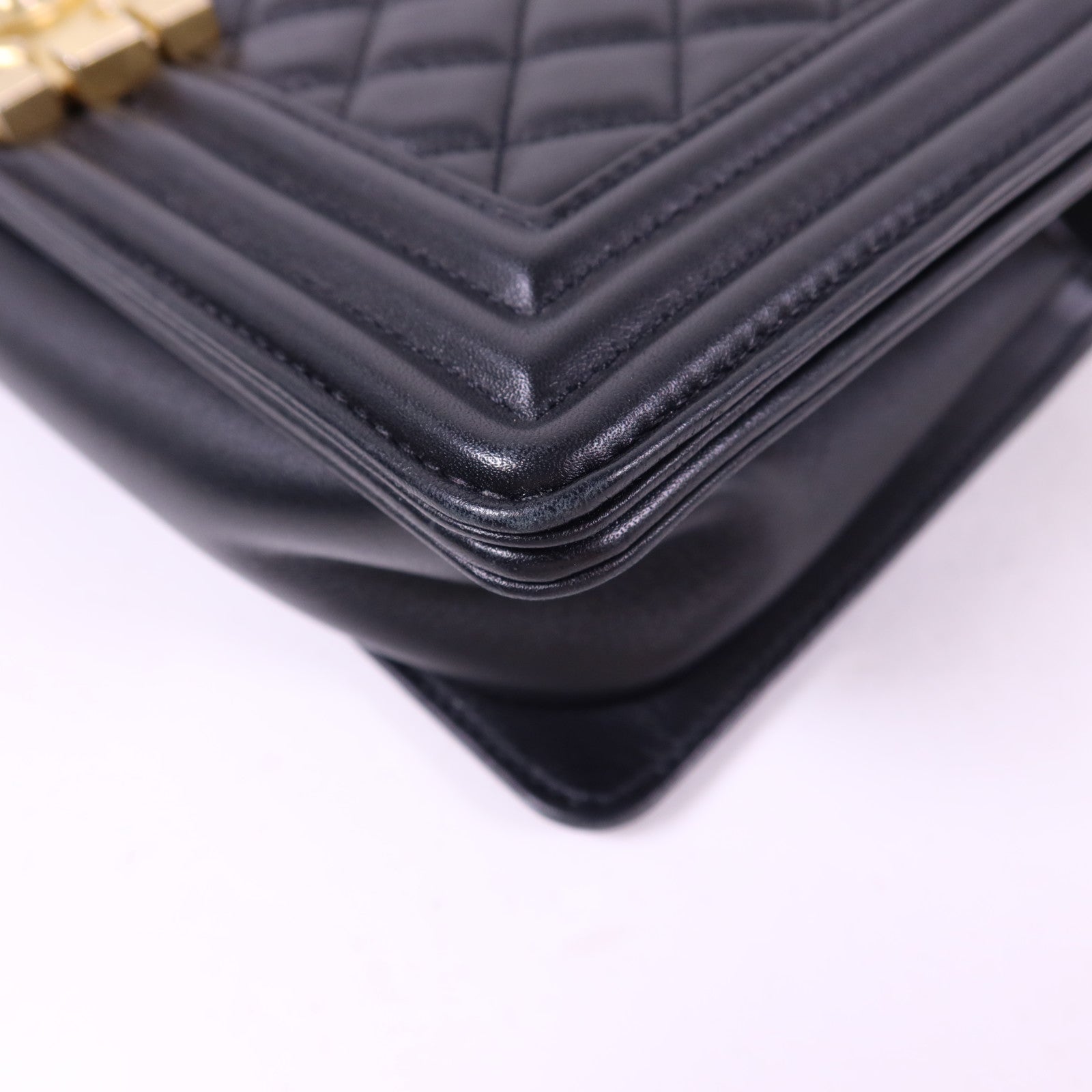 CHANEL 羊皮皮革Boy 25金扣鏈帶肩背袋