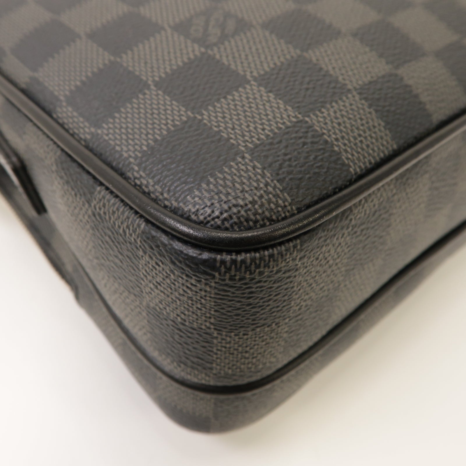 LOUIS VUITTON Damier Graphite Trocadero銀扣肩背袋黑色