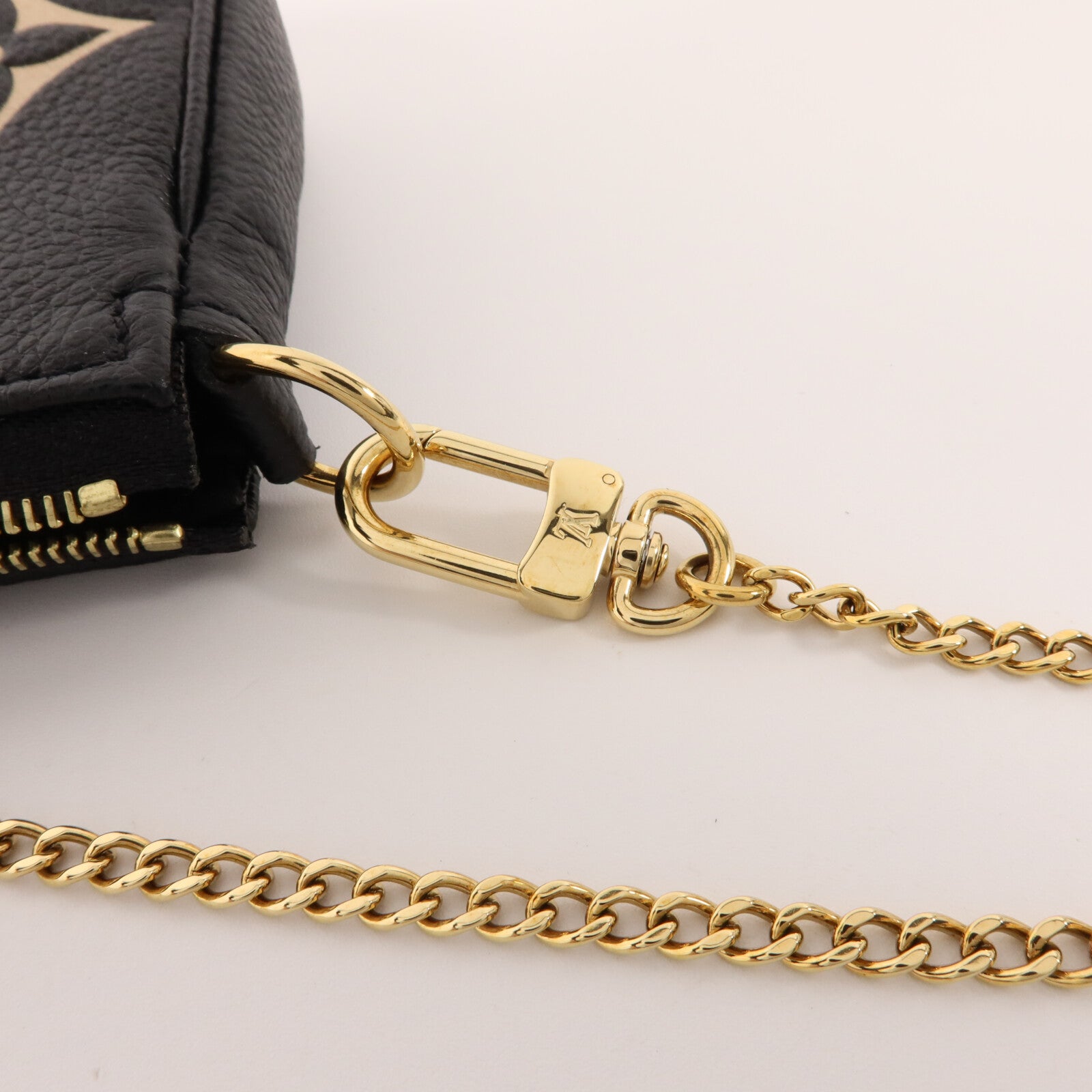 LOUIS VUITTON Monogram Empreinte Mini Pochette金扣鏈帶手挽袋