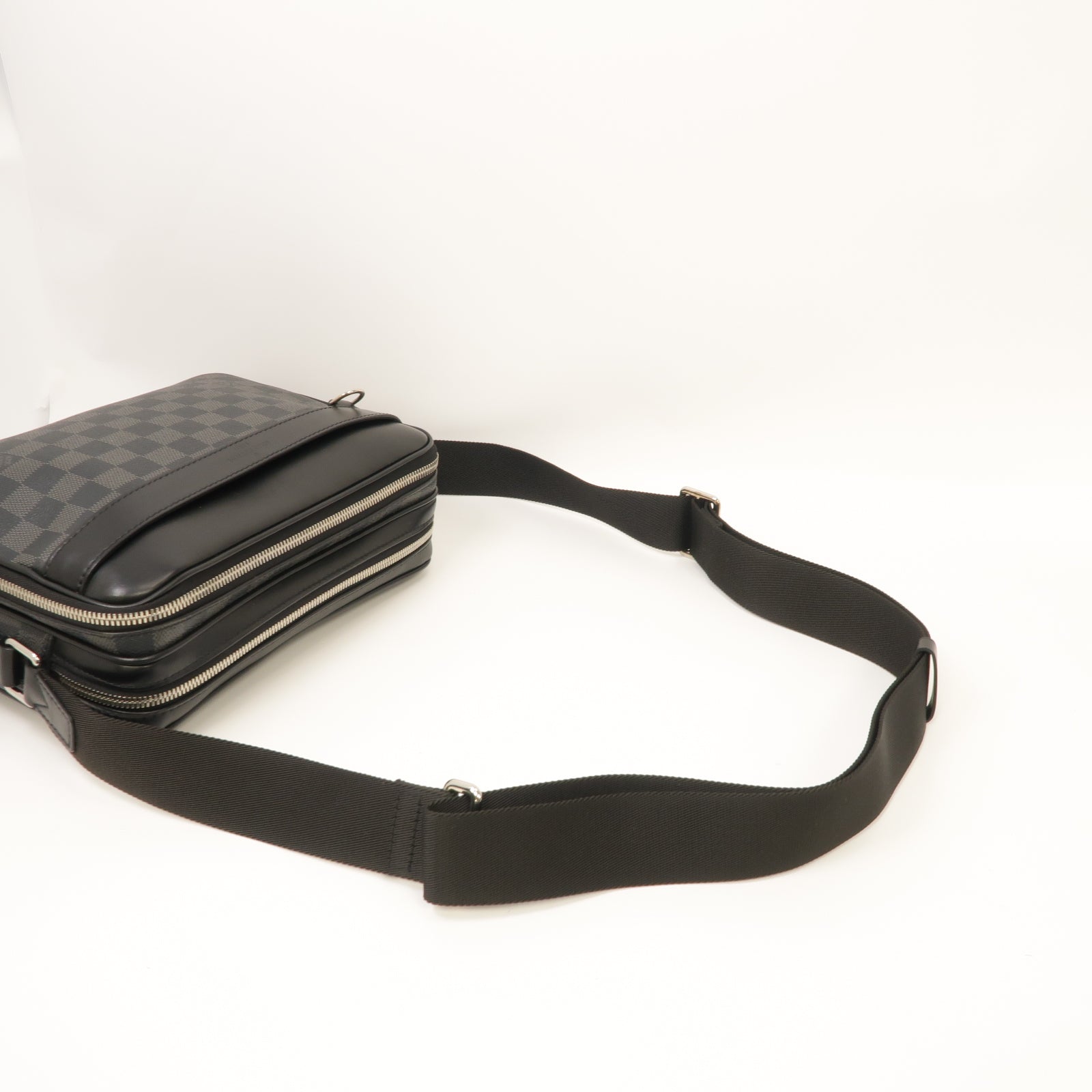 LOUIS VUITTON Damier Graphite Trocadero銀扣肩背袋黑色