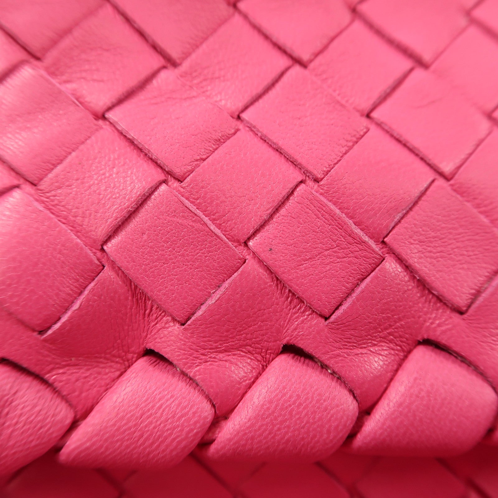 BOTTEGA VENETA 牛皮皮革Olimpia Medium黑扣鏈帶肩背袋