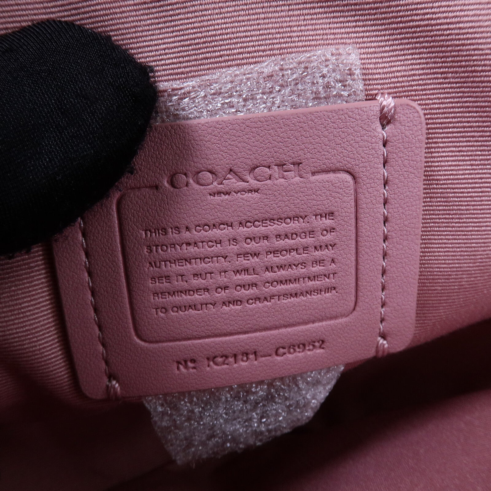 COACH 牛皮皮革Heart Crossbody In Colorblock手挽肩背兩用袋