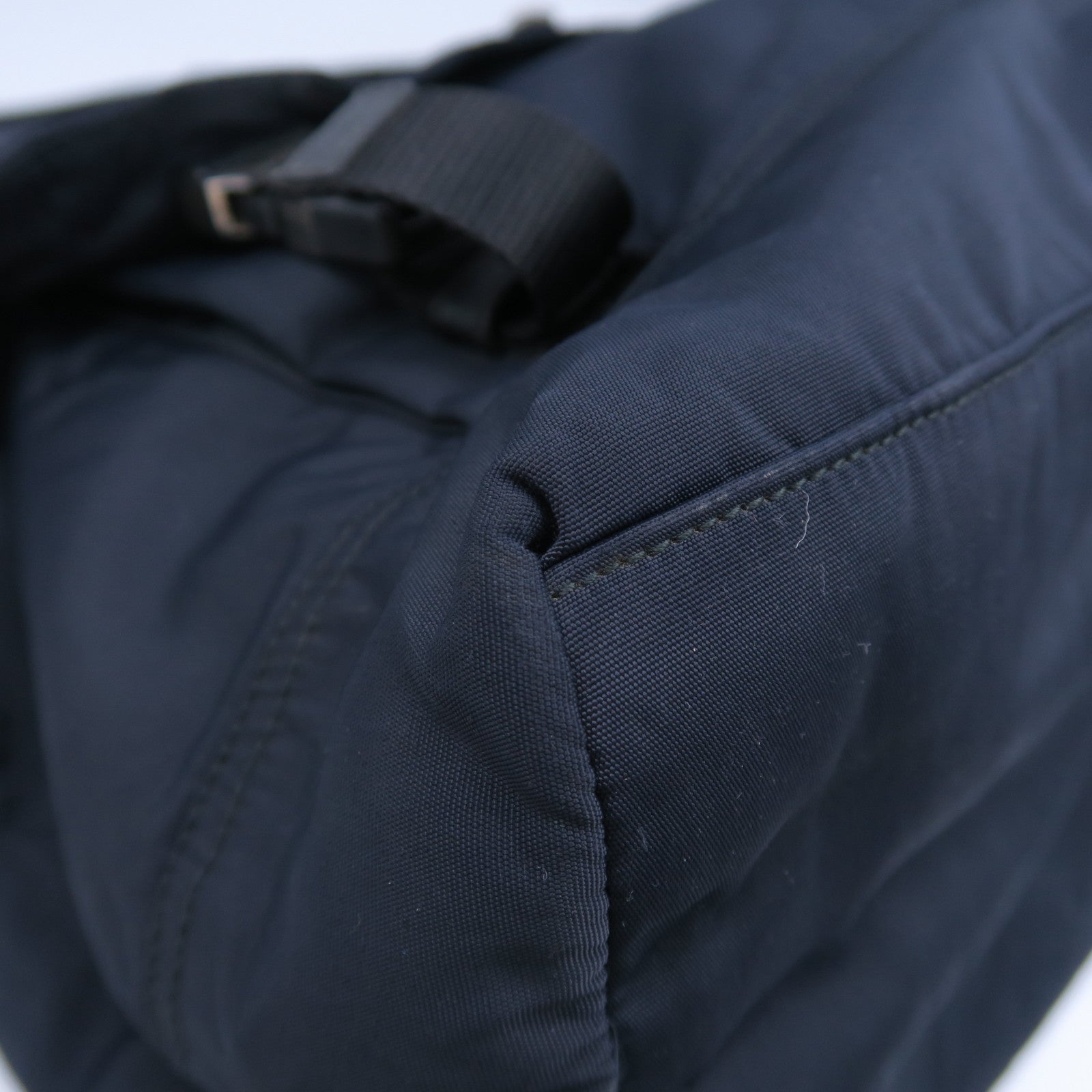 PRADA 【激減優惠】尼龍Shoulder Bag銀扣肩背袋深藍色