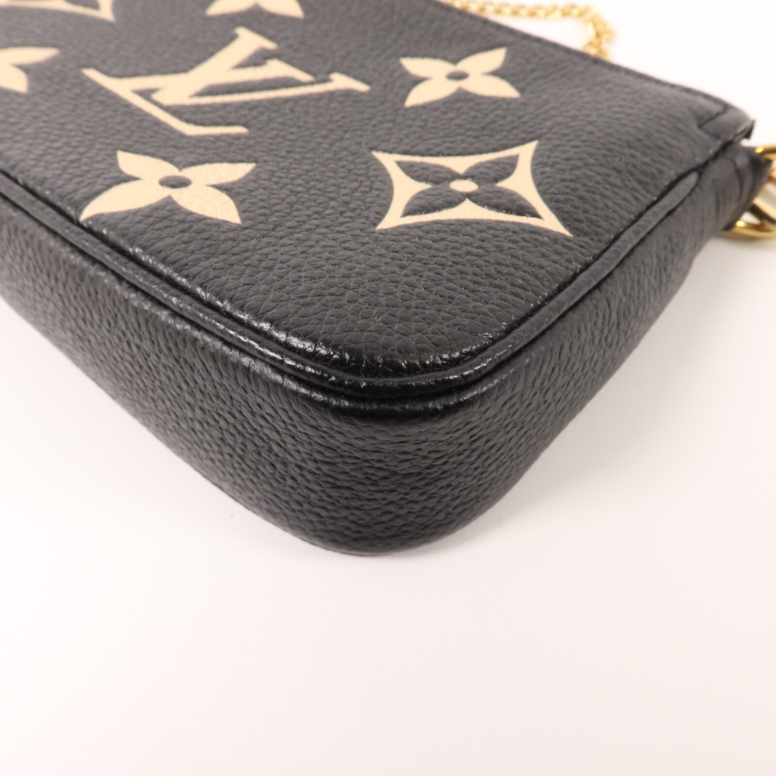 LOUIS VUITTON Monogram Empreinte Mini Pochette金扣鏈帶手挽袋