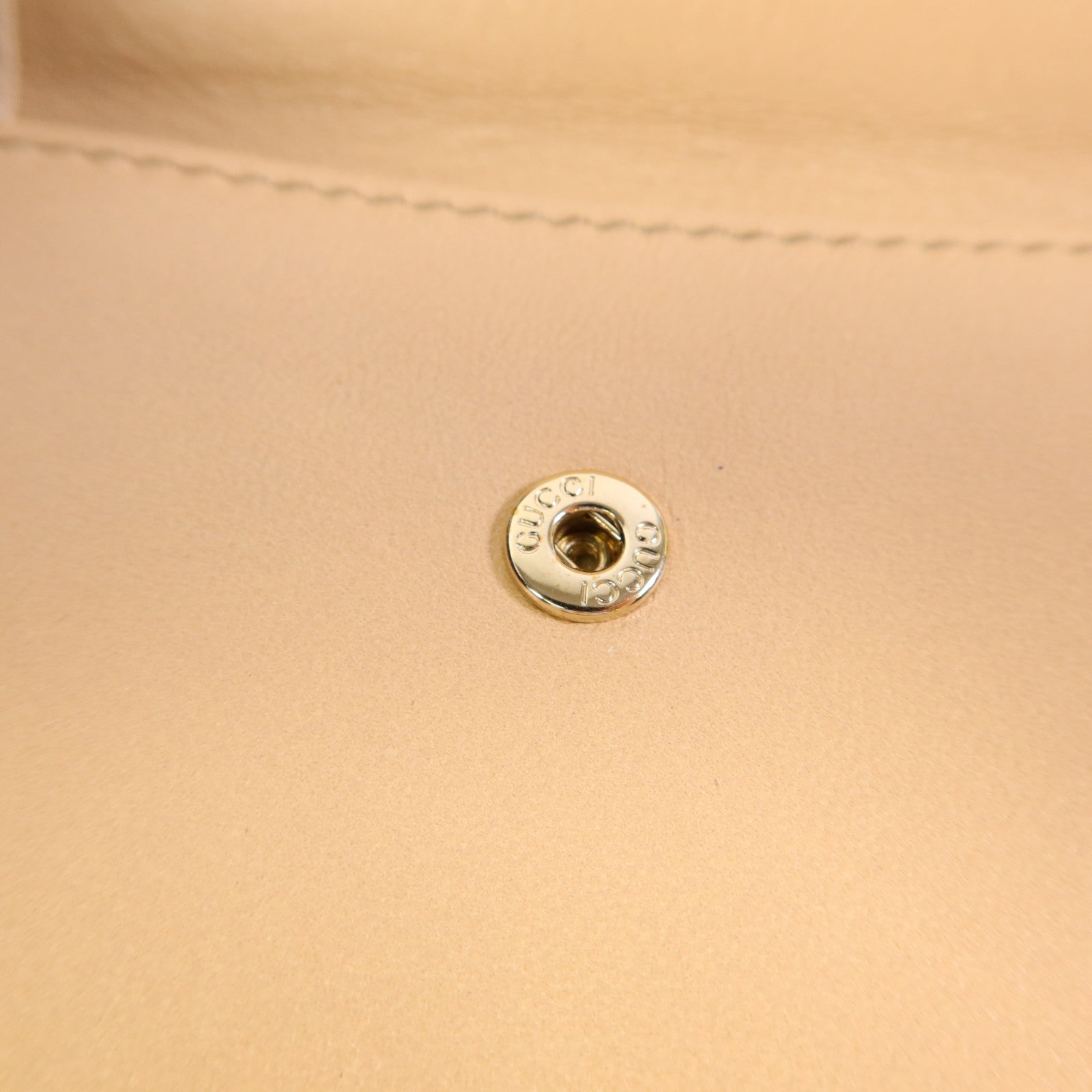 GUCCI 牛皮皮革Trifold Wallet金扣錢包