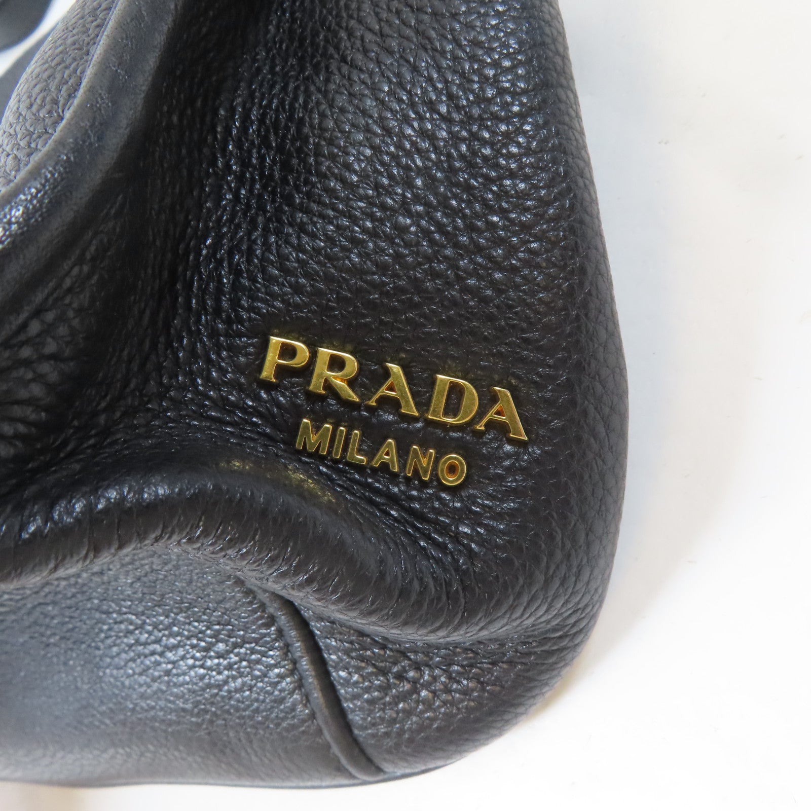 PRADA 牛皮皮革Shoulder Bag金扣肩背袋黑色