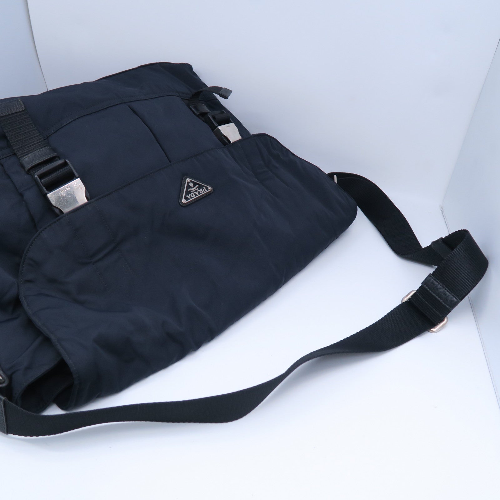 PRADA 【激減優惠】尼龍Shoulder Bag銀扣肩背袋深藍色