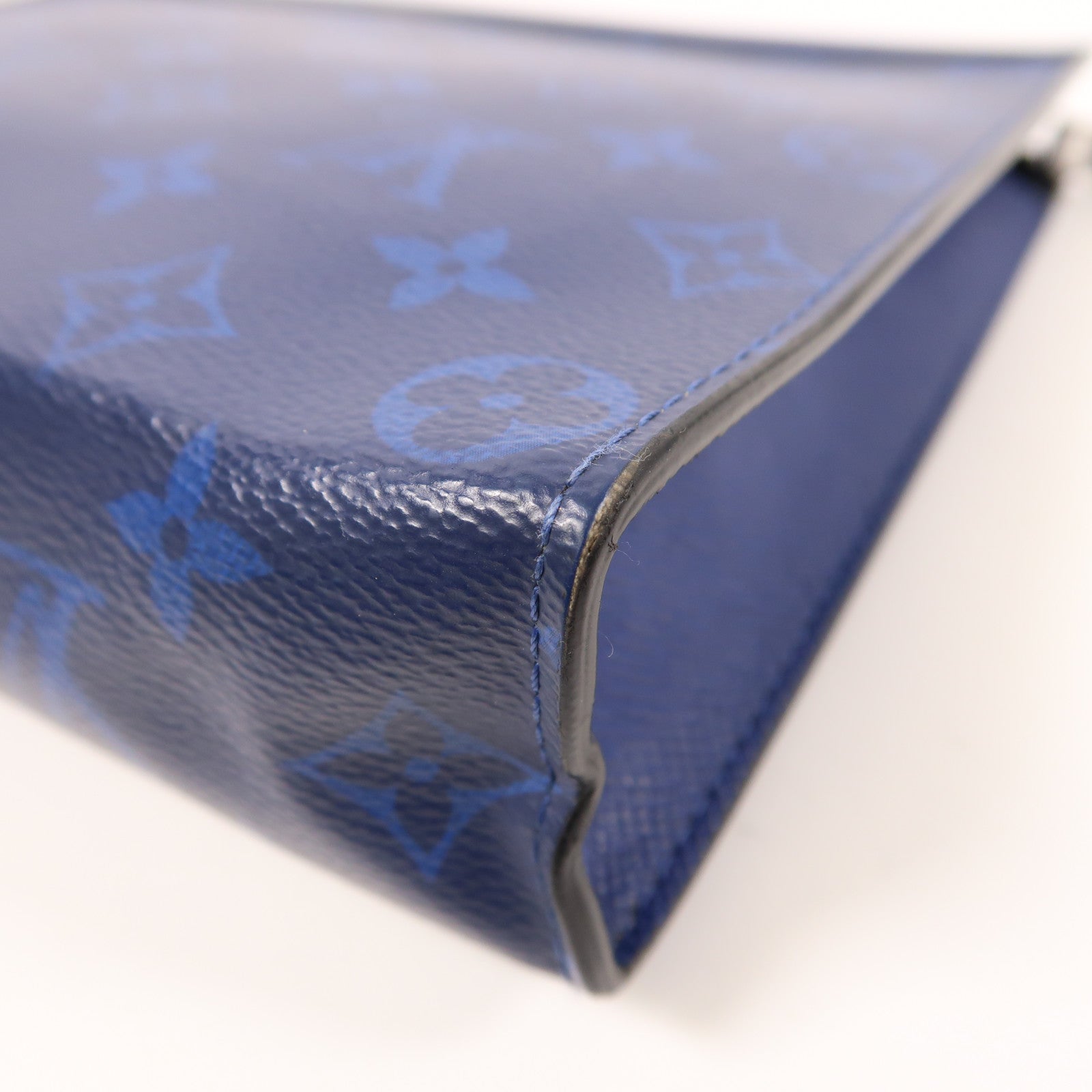 LOUIS VUITTON Taigarama Pochette Vogage MM銀扣手拿包