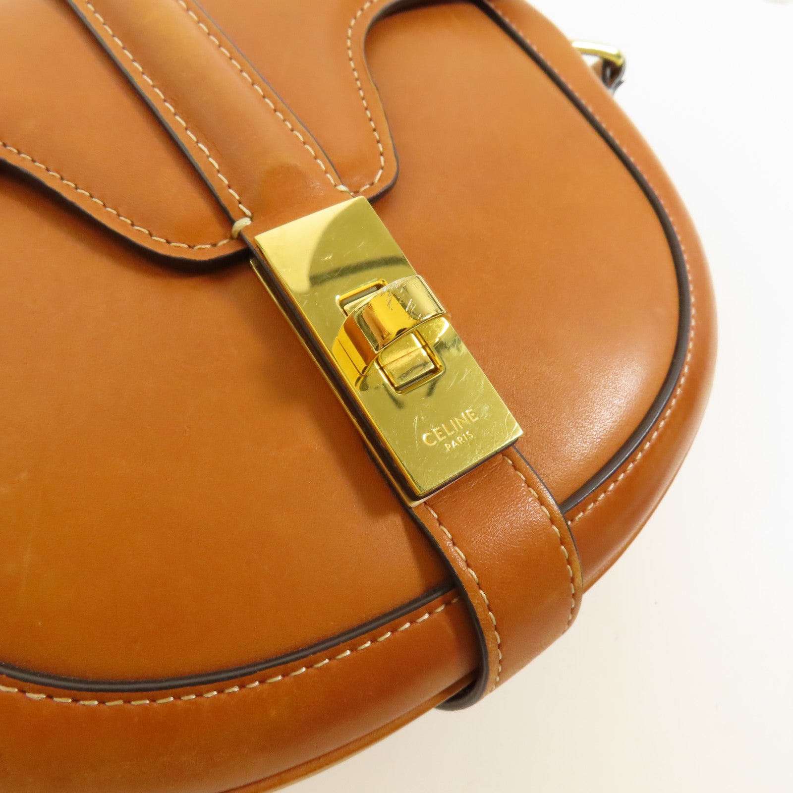 CELINE 牛皮皮革Besace 金扣肩背袋