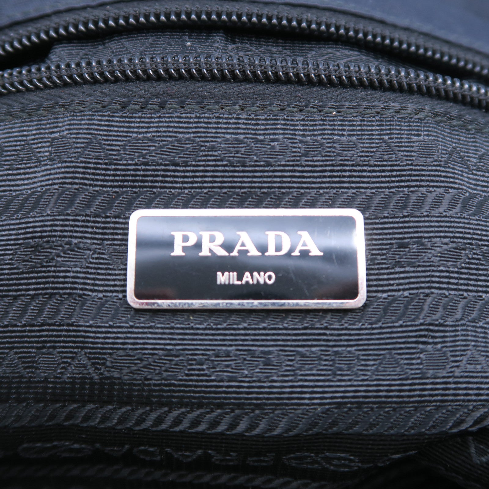 PRADA 【激減優惠】尼龍Shoulder Bag銀扣肩背袋深藍色