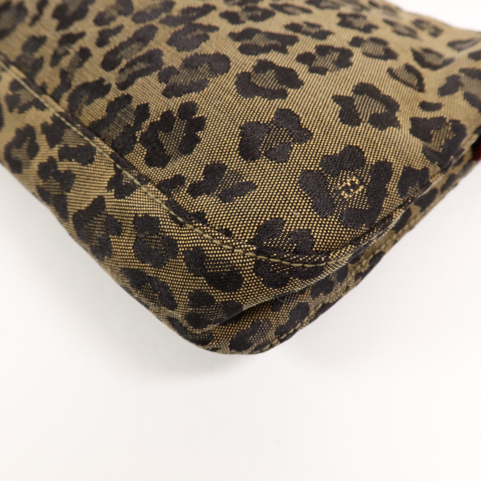 FENDI 帆布Leopard Baguette肩背袋