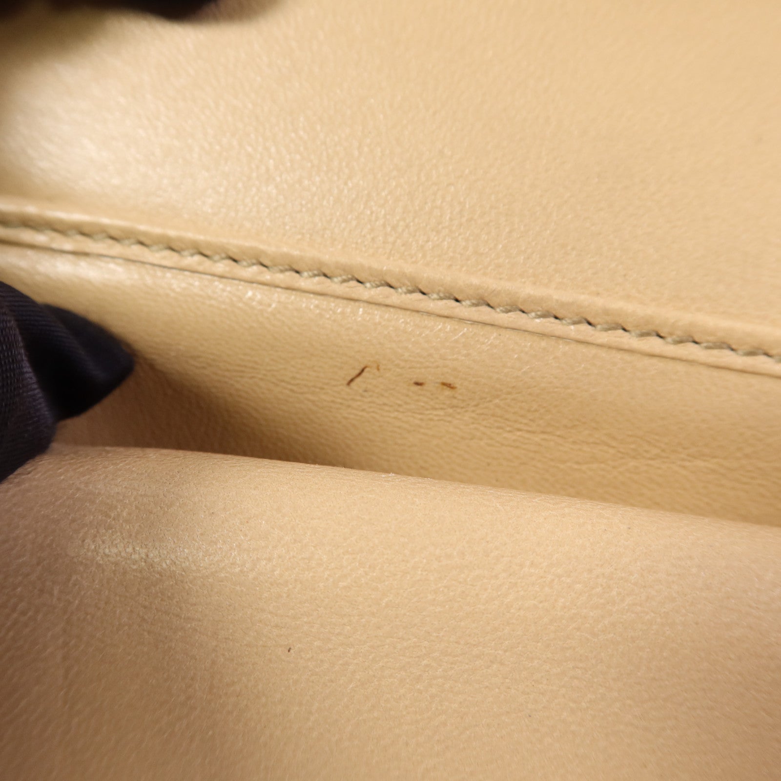 GUCCI 牛皮皮革Trifold Wallet金扣錢包