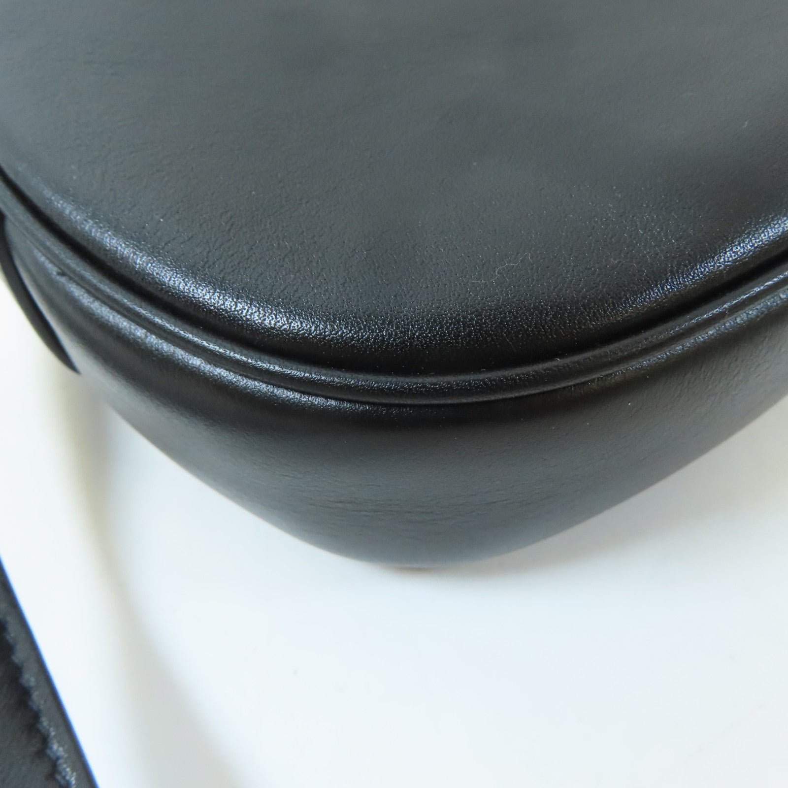 CELINE 牛皮皮革C Charm Bag金扣肩背袋黑色