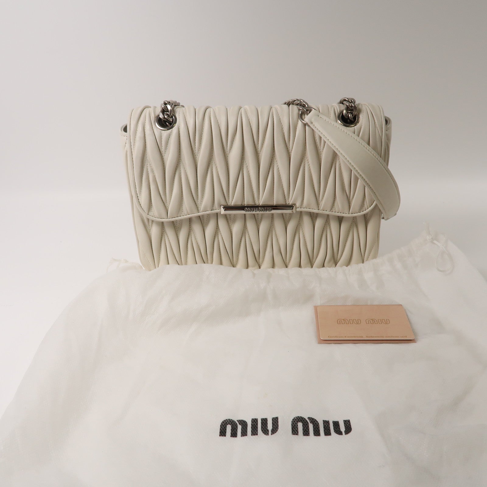 Miu Miu 羊皮皮革Shoulder Bag銀扣鏈帶肩背袋白色