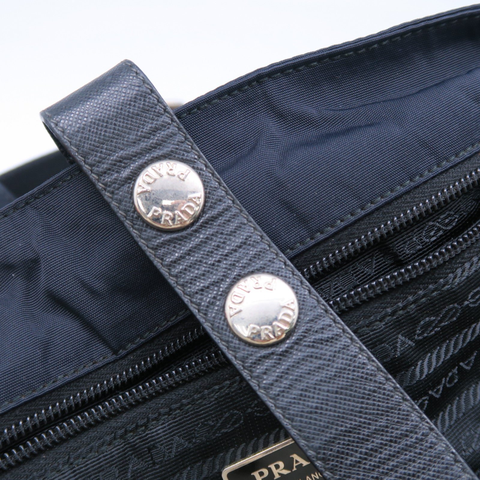 PRADA 【激減優惠】尼龍Shoulder Bag銀扣肩背袋深藍色
