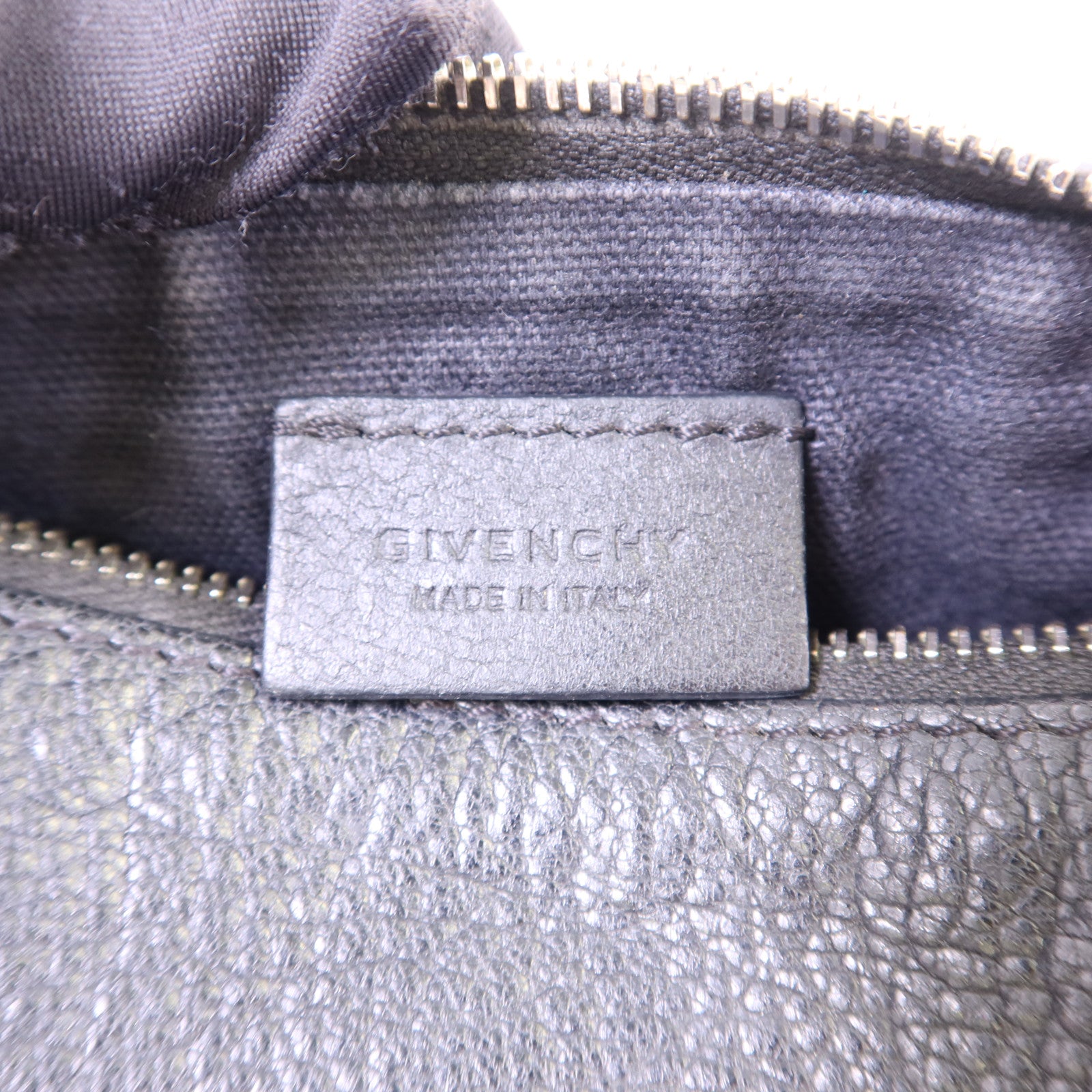 GIVENCHY 牛皮皮革Pandora Mini銀扣鏈帶肩背袋