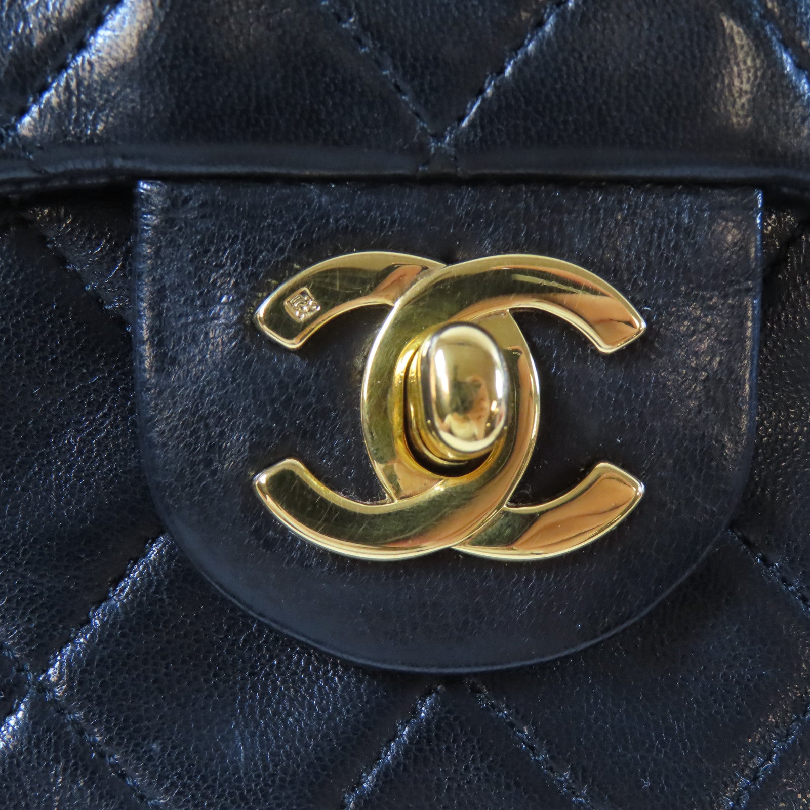 CHANEL 菱格羊皮皮革Vintage Chain Shoulder金扣鏈帶肩背袋黑色