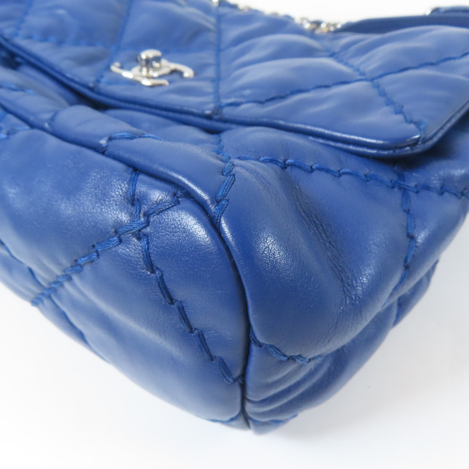 CHANEL 菱格牛皮皮革Flap Bag銀扣鏈帶肩背袋藍色
