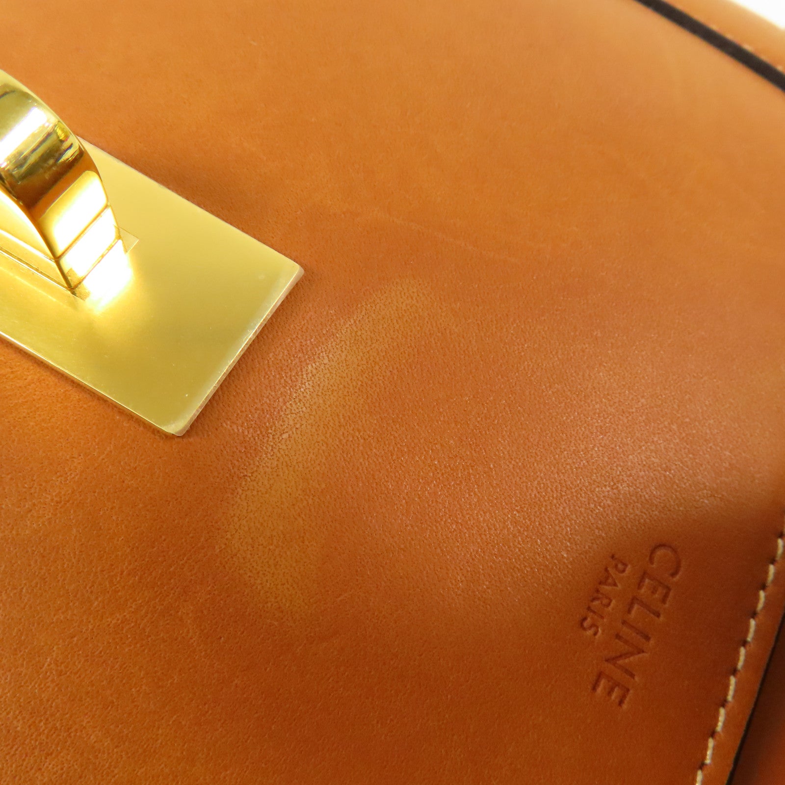 CELINE 牛皮皮革Besace 金扣肩背袋