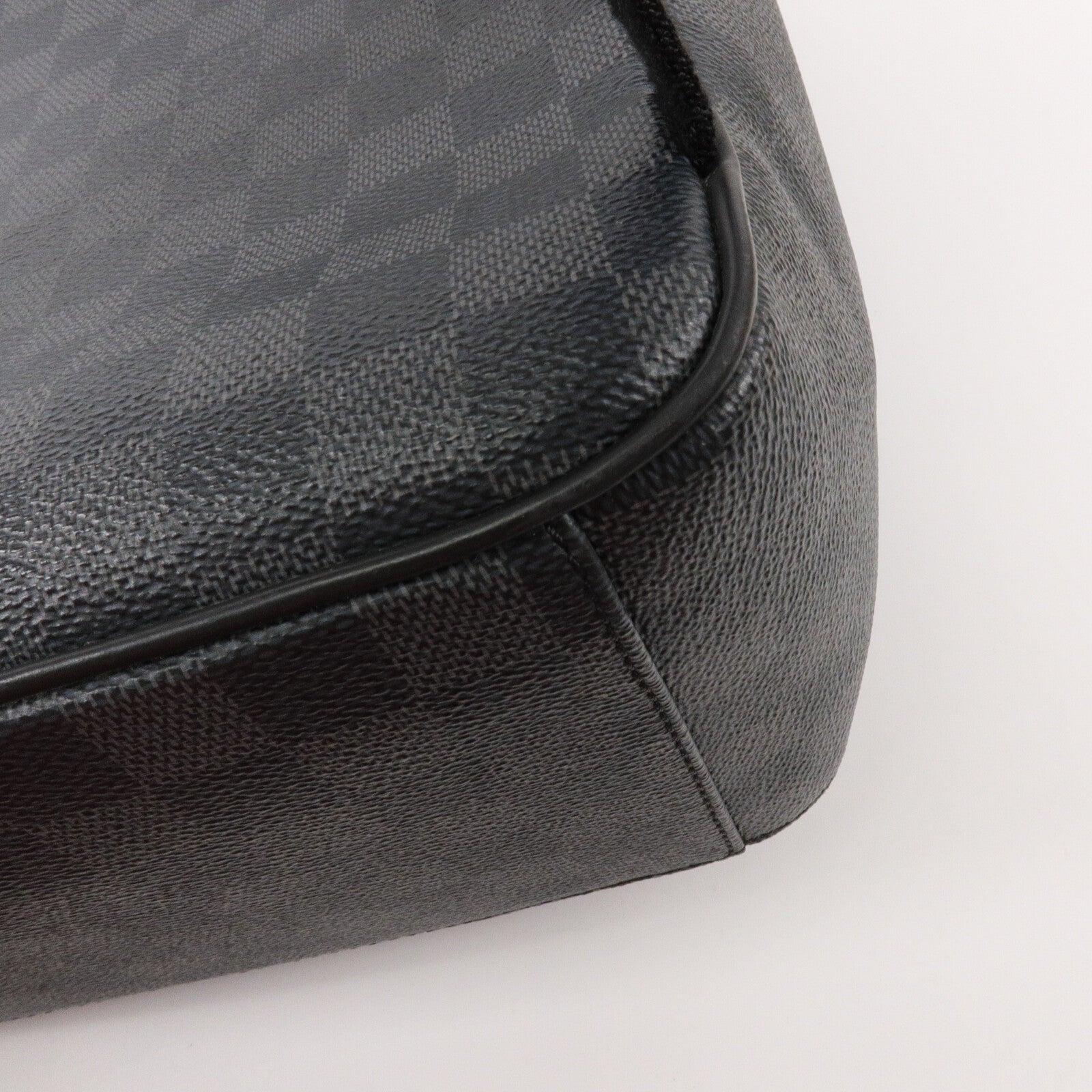 LOUIS VUITTON Damier Graphite Josh x Christopher Nemeth Backpack背包