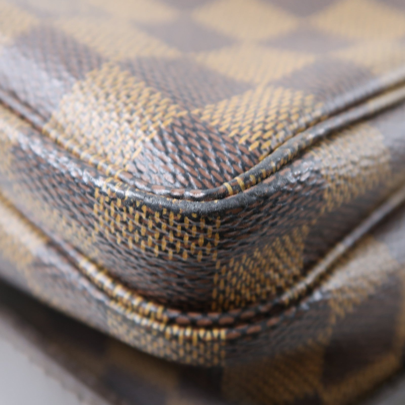 LOUIS VUITTON Damier Naviglio金扣肩背袋啡色