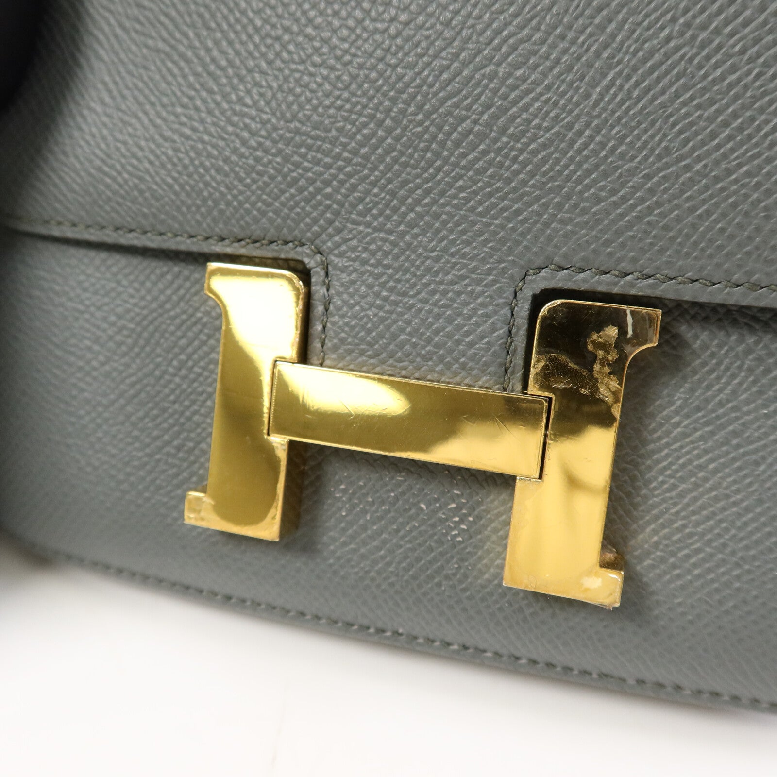HERMES Epsom皮革Constance Mini金扣肩背袋Bleu Orage