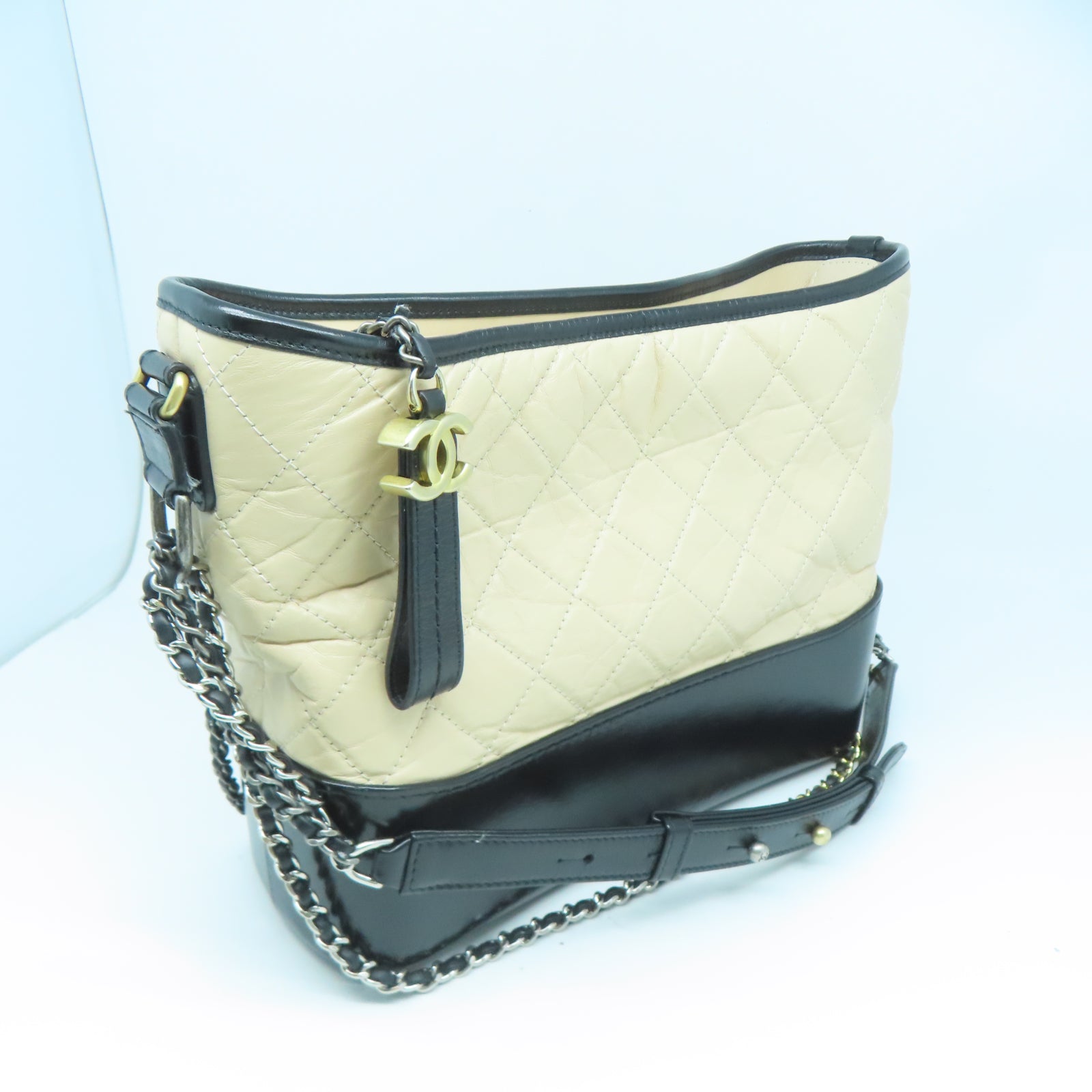 CHANEL 【清倉大減價】菱格牛皮皮革Gabrielle Chain Shoulder金扣/銀扣鏈帶肩背袋米色/黑色