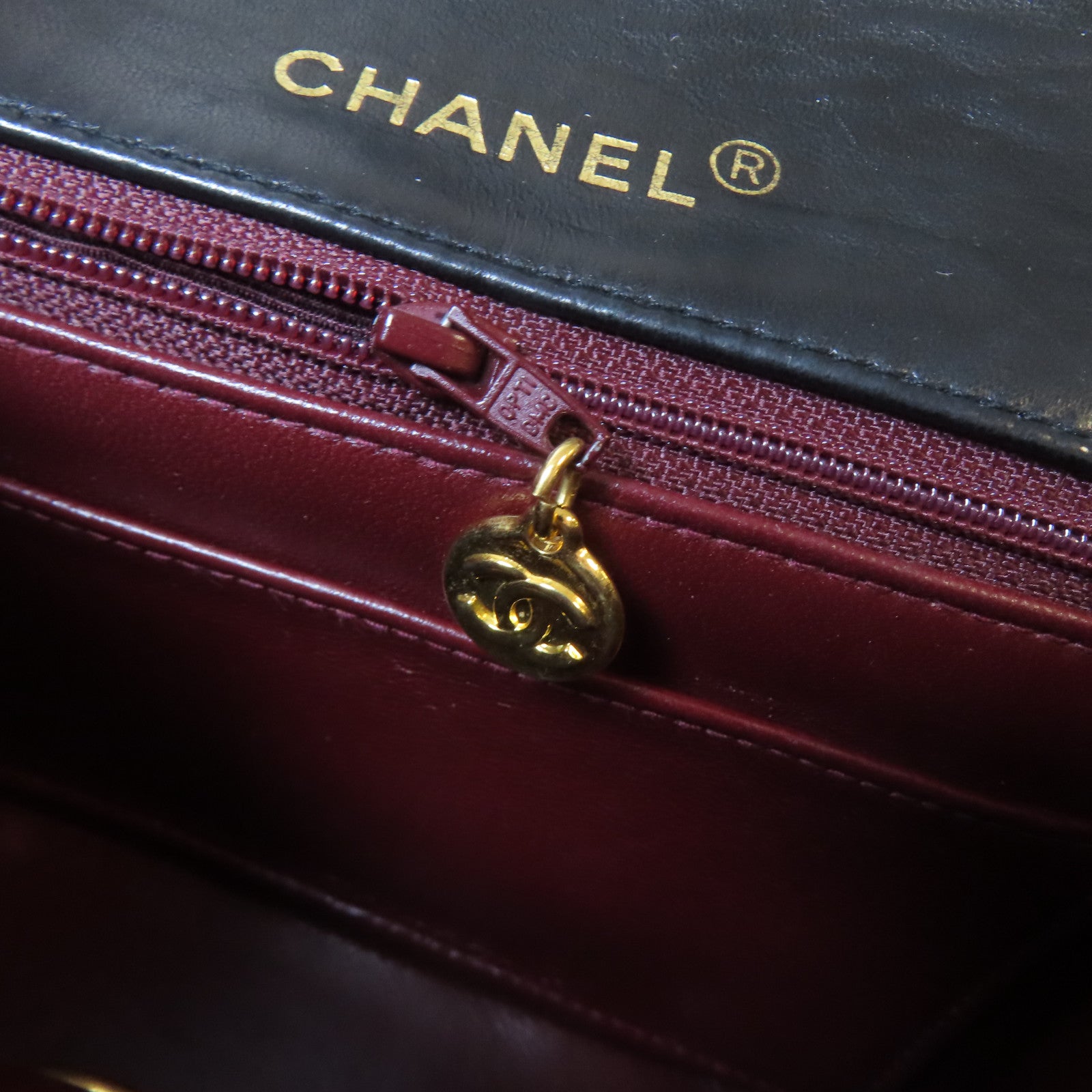 CHANEL 菱格羊皮皮革Vintage Chain Shoulder金扣鏈帶肩背袋黑色