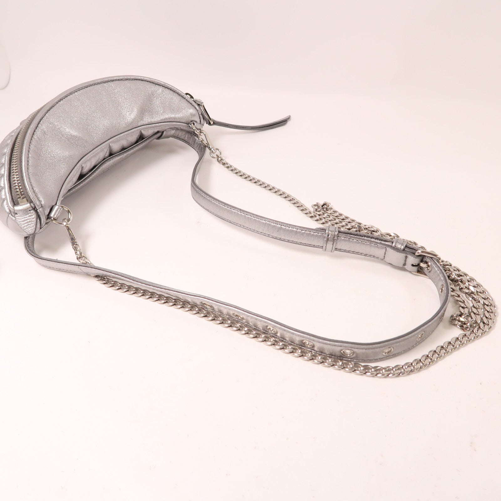 Miu Miu 牛皮皮革Waist Bag銀扣鏈帶肩背袋銀色