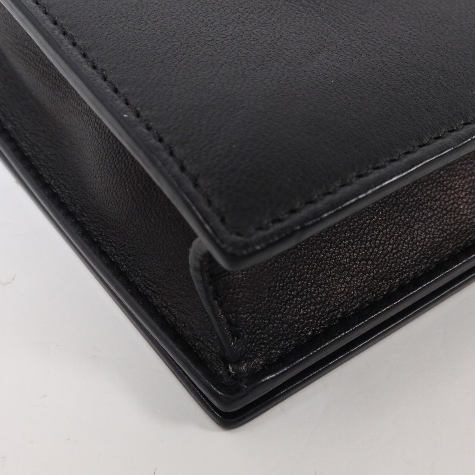 CELINE 牛皮皮革Frame Wallet On Chain鏈帶肩背袋
