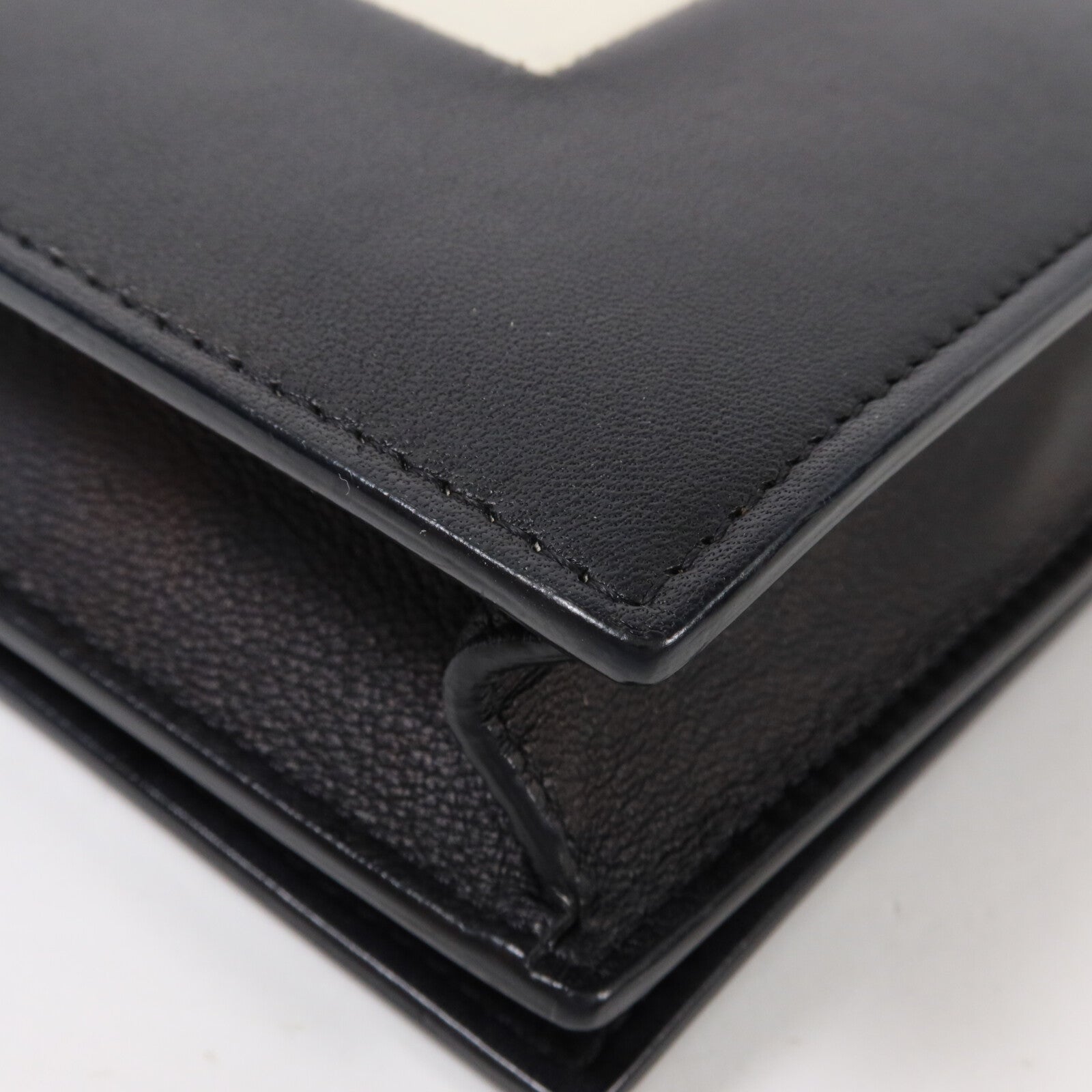 CELINE 牛皮皮革Frame Wallet On Chain鏈帶肩背袋