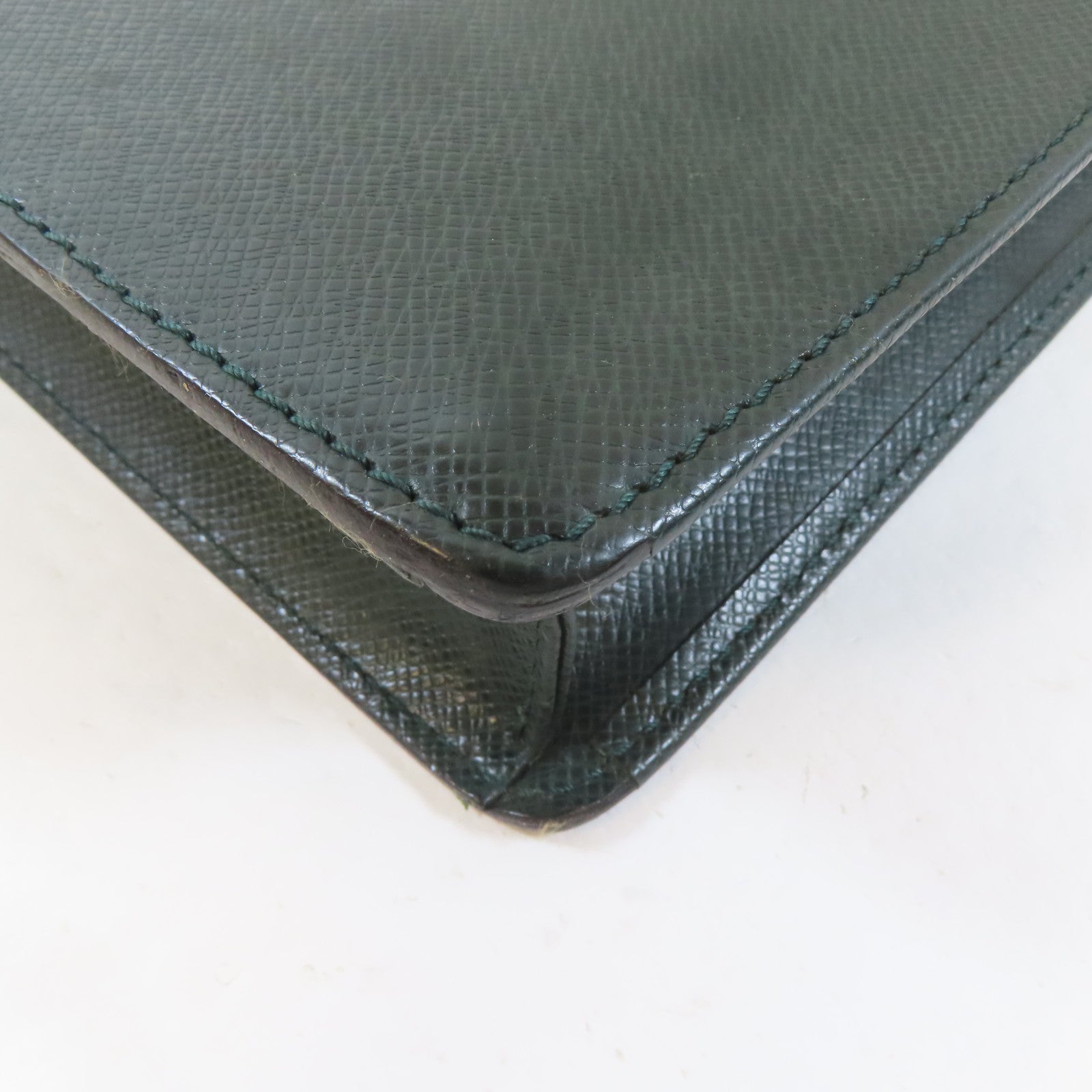 LOUIS VUITTON 【激減優惠】Taiga Business Bag金扣公事包綠色